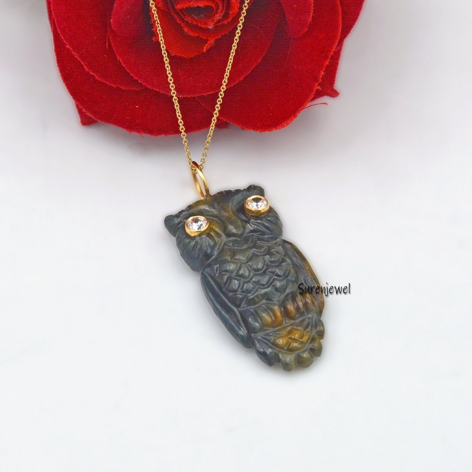 Carved Gemstone Owl Pendant: Labradorite Mughal Charm - View 5 - Suren Jewels | SKU: SJP1219-SLYGLBWT-50M
