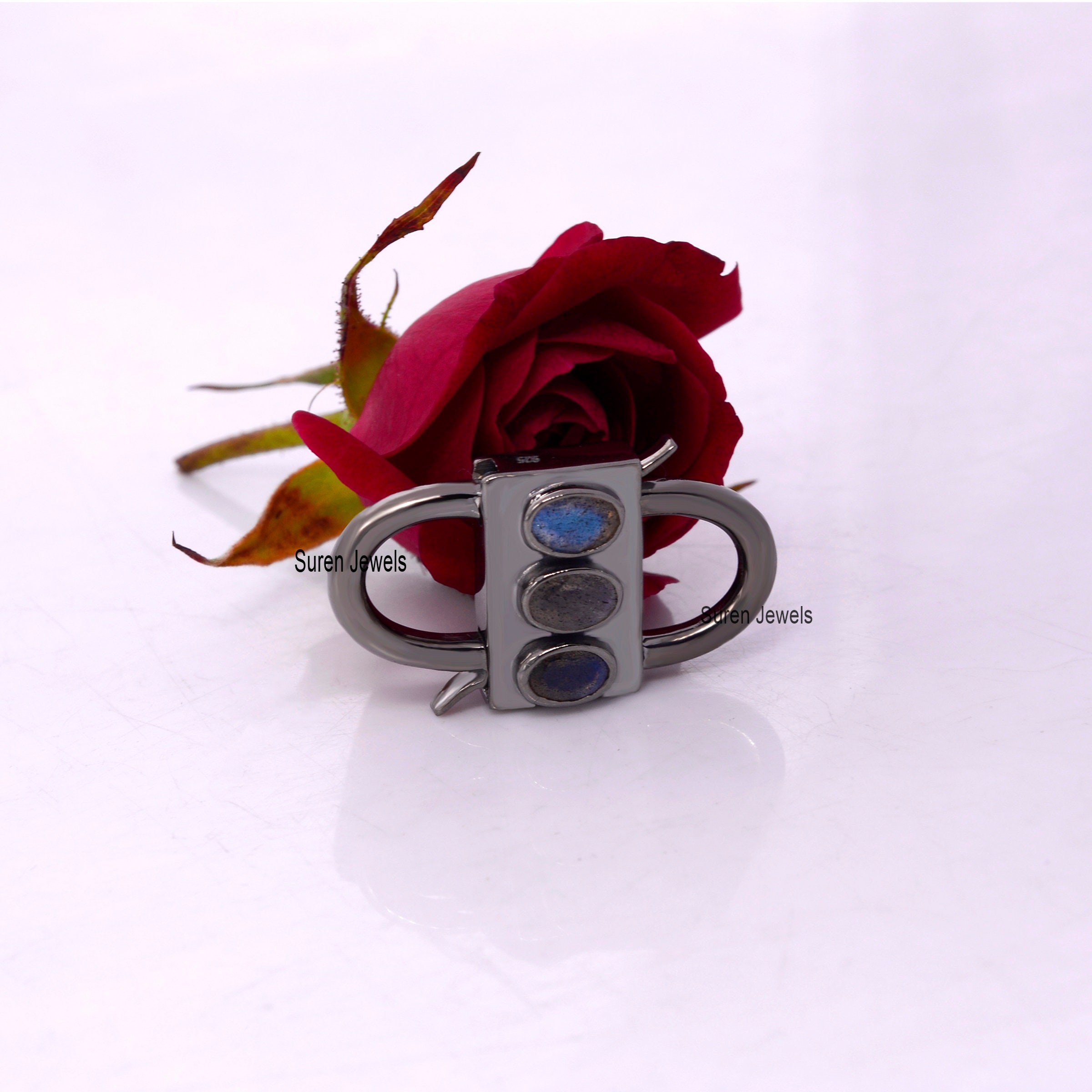 925 Silver Padlock Pendant: Vintage Labradorite Gemstone Jewelry - View 7 - Suren Jewels | SKU: SJP31-SLRHLB