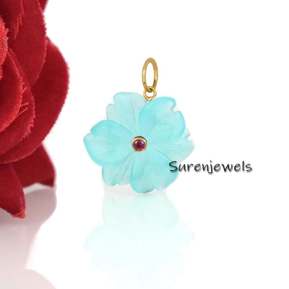 Hand Carved Gemstone Flower Pendant: Handmade Designer Charm - View 6 - Suren Jewels | SKU: SJP4581-SLYGGQRUCZ-30M