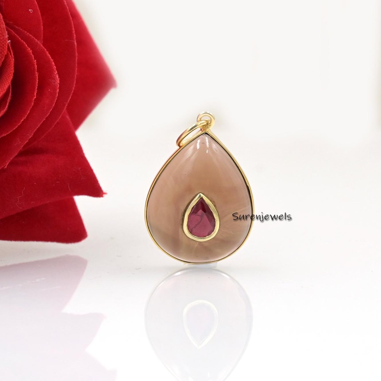14K Gold Malachite Teardrop Pendant: Designer Gemstone Drop - View 4 - Suren Jewels | SKU: SJP1574-SLYGAMCZ