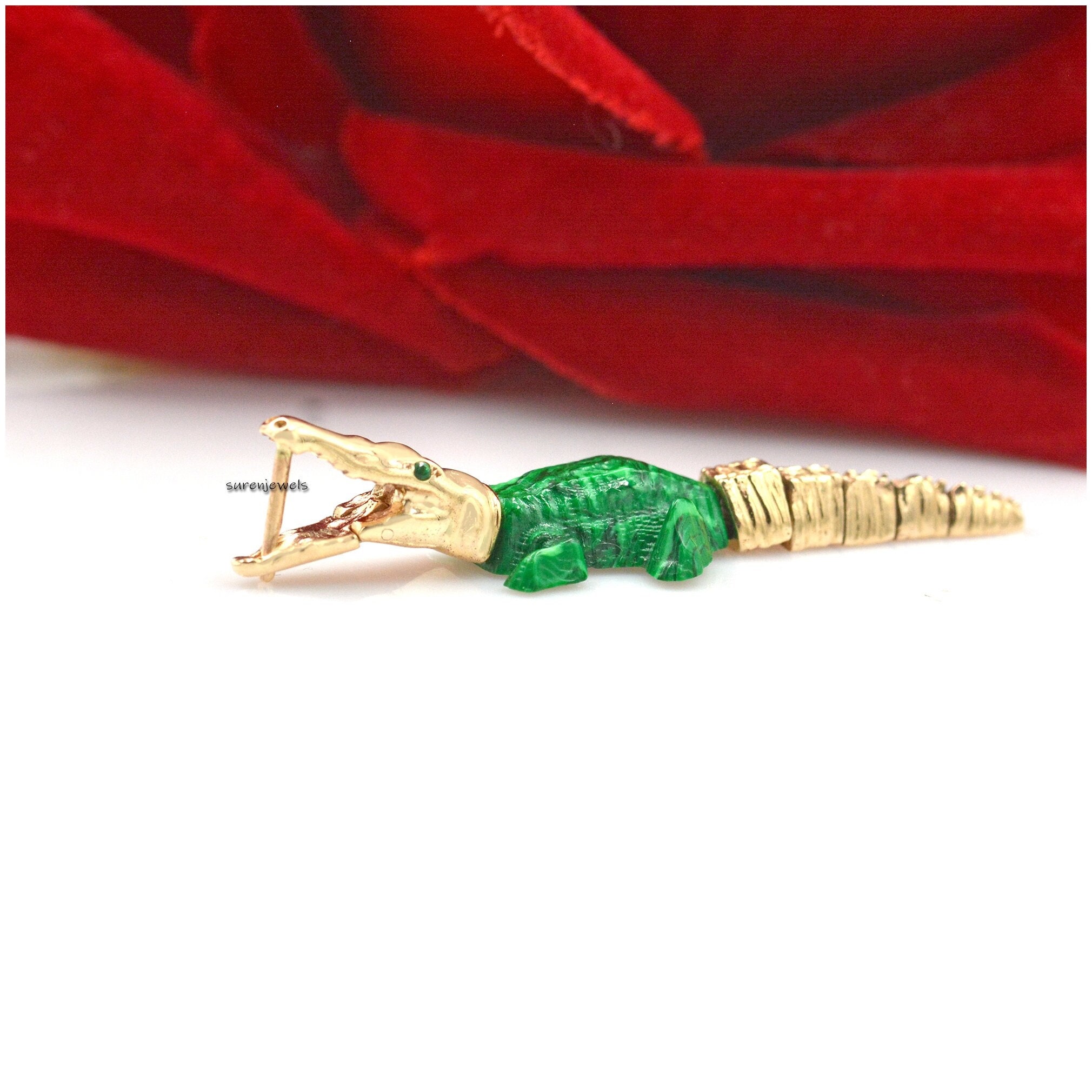 14k Gold Crocodile Pendant: Emerald Eye Alligator Charm - Suren Jewels | SKU: SJP1406
