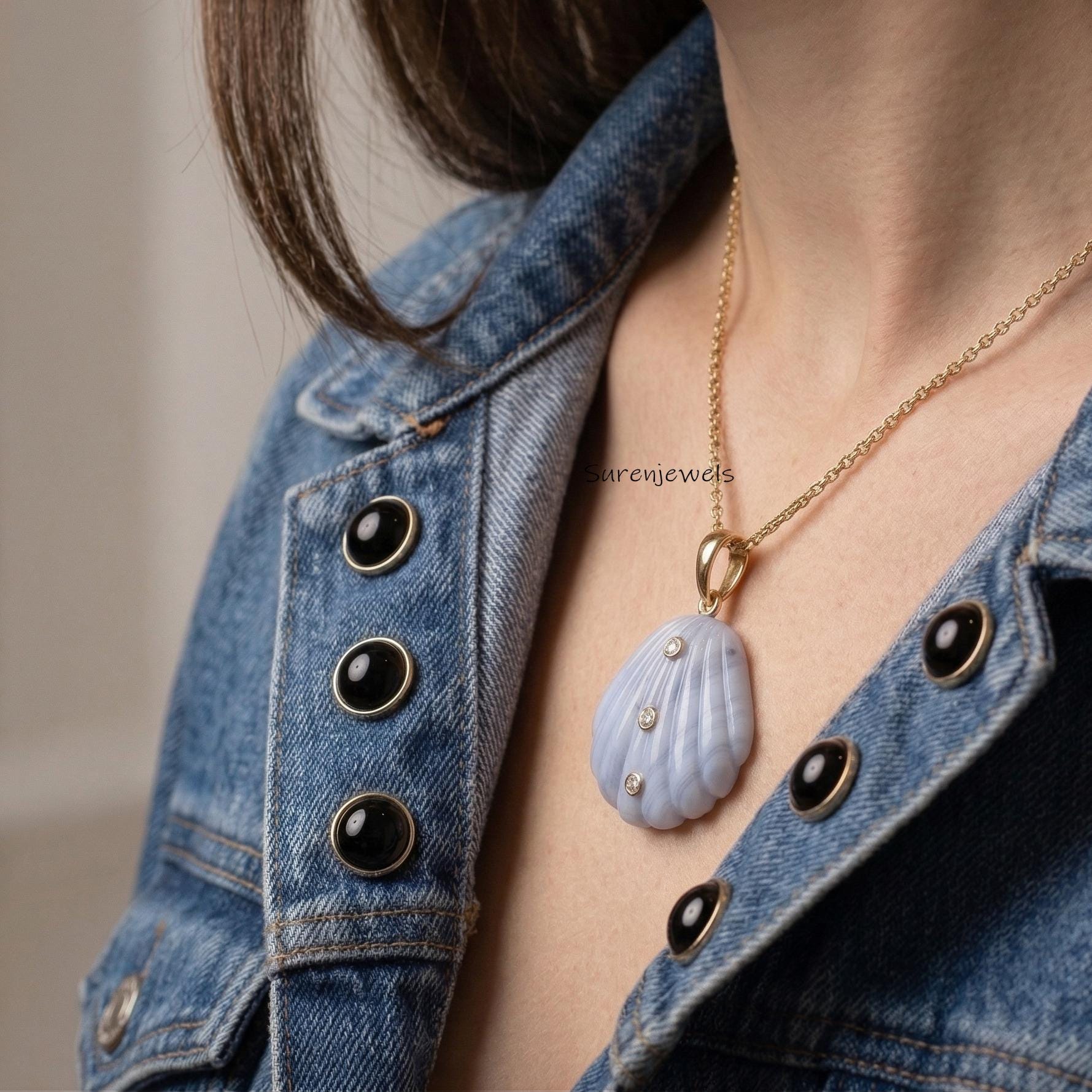 14k Gold Gemstone Scallop Shell Pendant, Hand Carved Jewelry - View 3 - Suren Jewels | SKU: SJP
