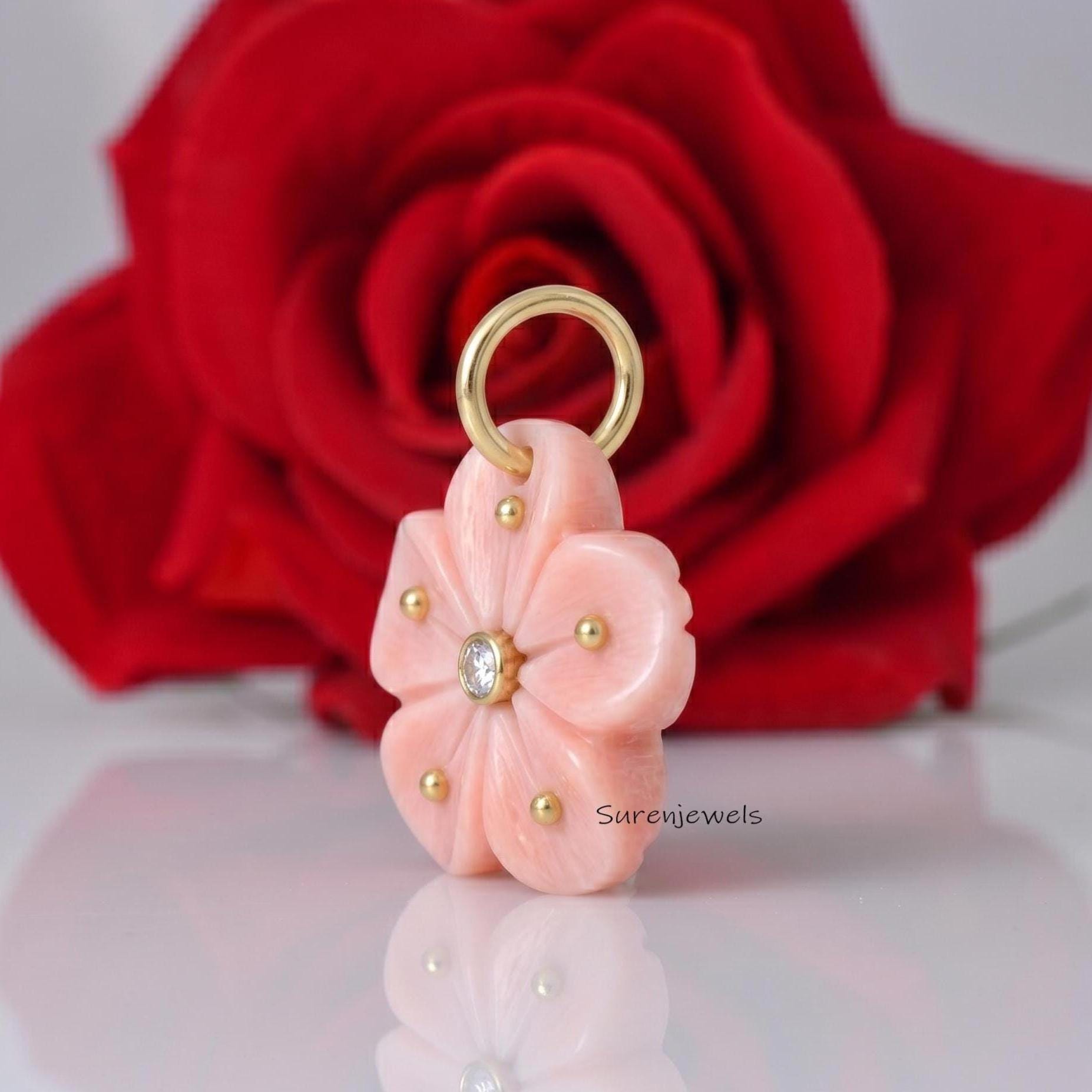 14K Gold Carved Gemstone Flower Pendant, Gold Gemstone Flower Pendant, Solid Gold Gemstone Flower Pendant, Vintage 14k Gold F