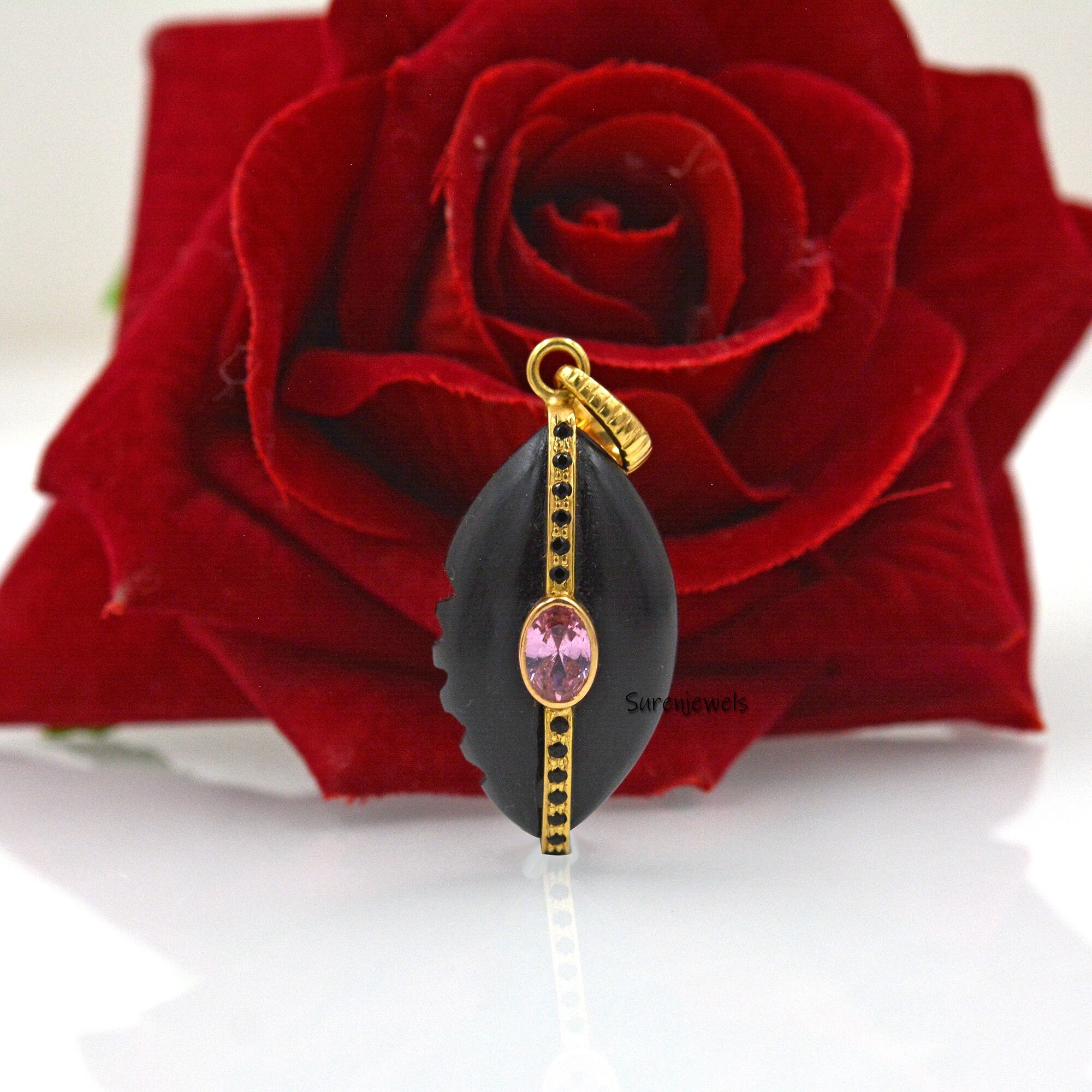 14k Gold Gemstone Cowrie Shell Pendant: Black Spinel & CZ - View 5 - Suren Jewels | SKU: SJP1790-SLYGBOCZPBS
