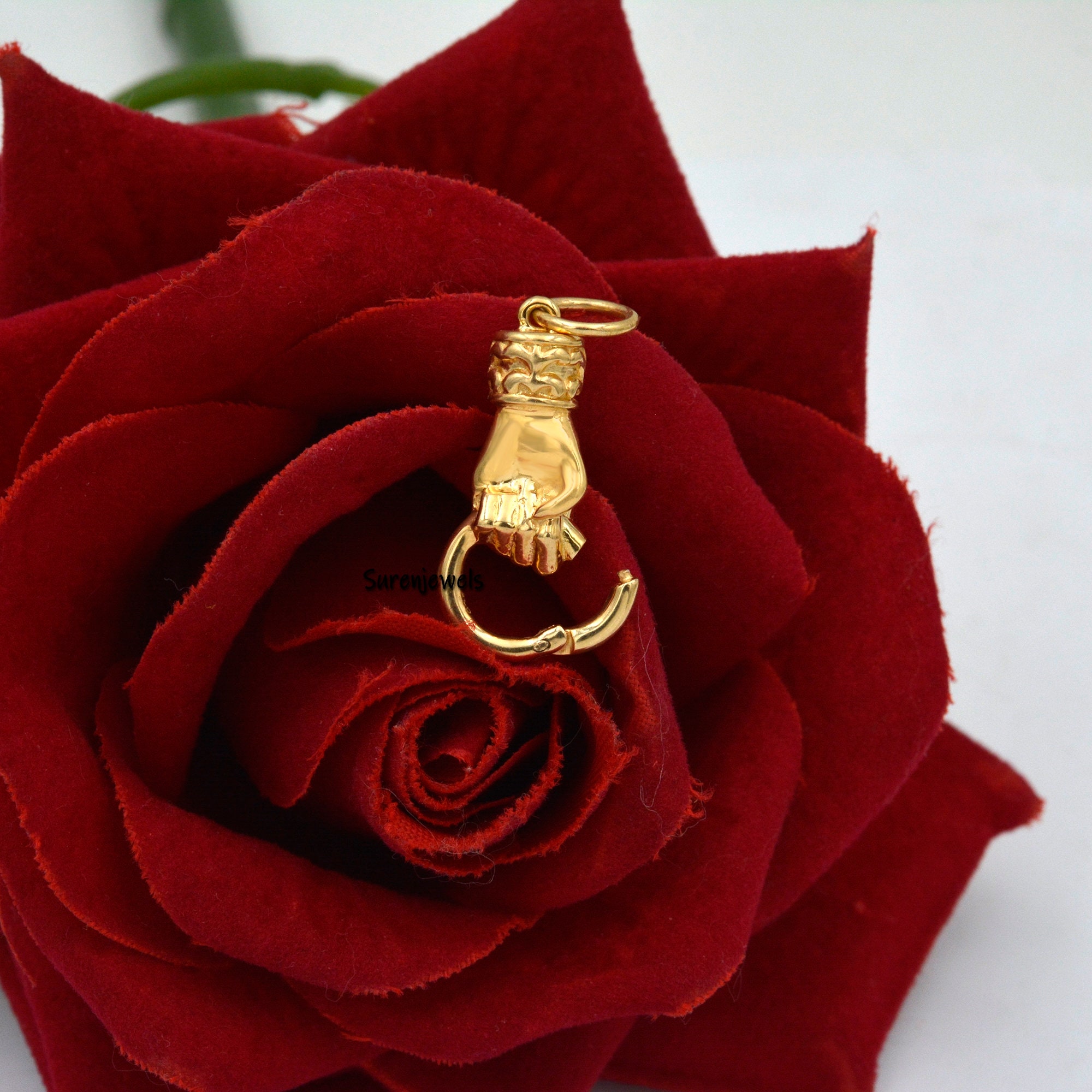 14K Gold Figa hand Charm Holder, Hand Holding Ring Connector - View 2 - Suren Jewels | SKU: SJP1120-SLYG-25M