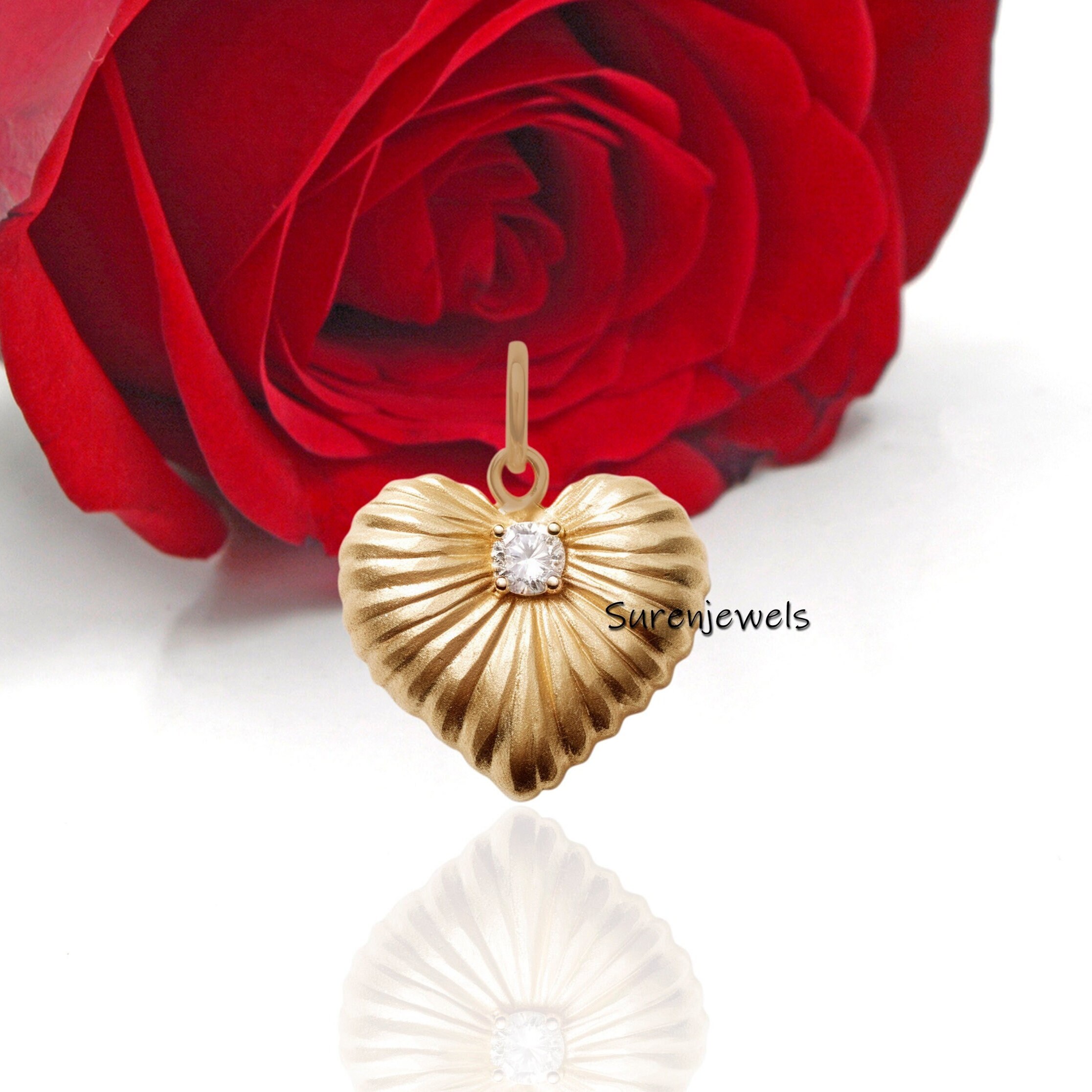 14K Gold Plated Fluted Heart Pendant with CZ Stone - View 4 - Suren Jewels | SKU: SJP2508