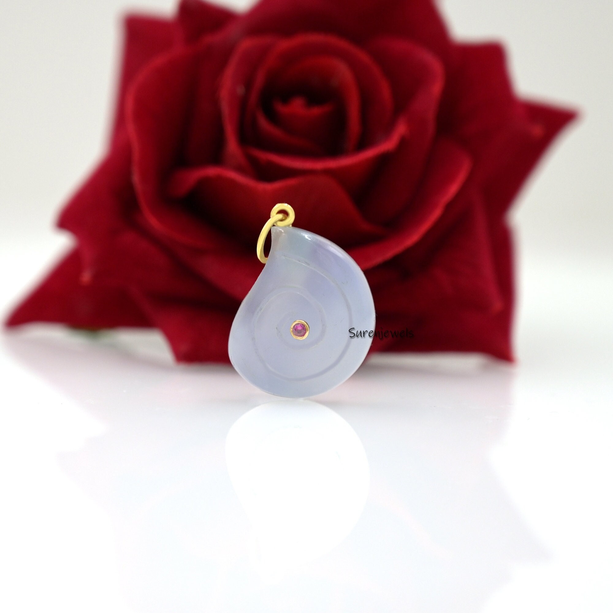 14K Yellow Gold Hand Carving Designer Shell Pendant - View 2 - Suren Jewels | SKU: SJP3191