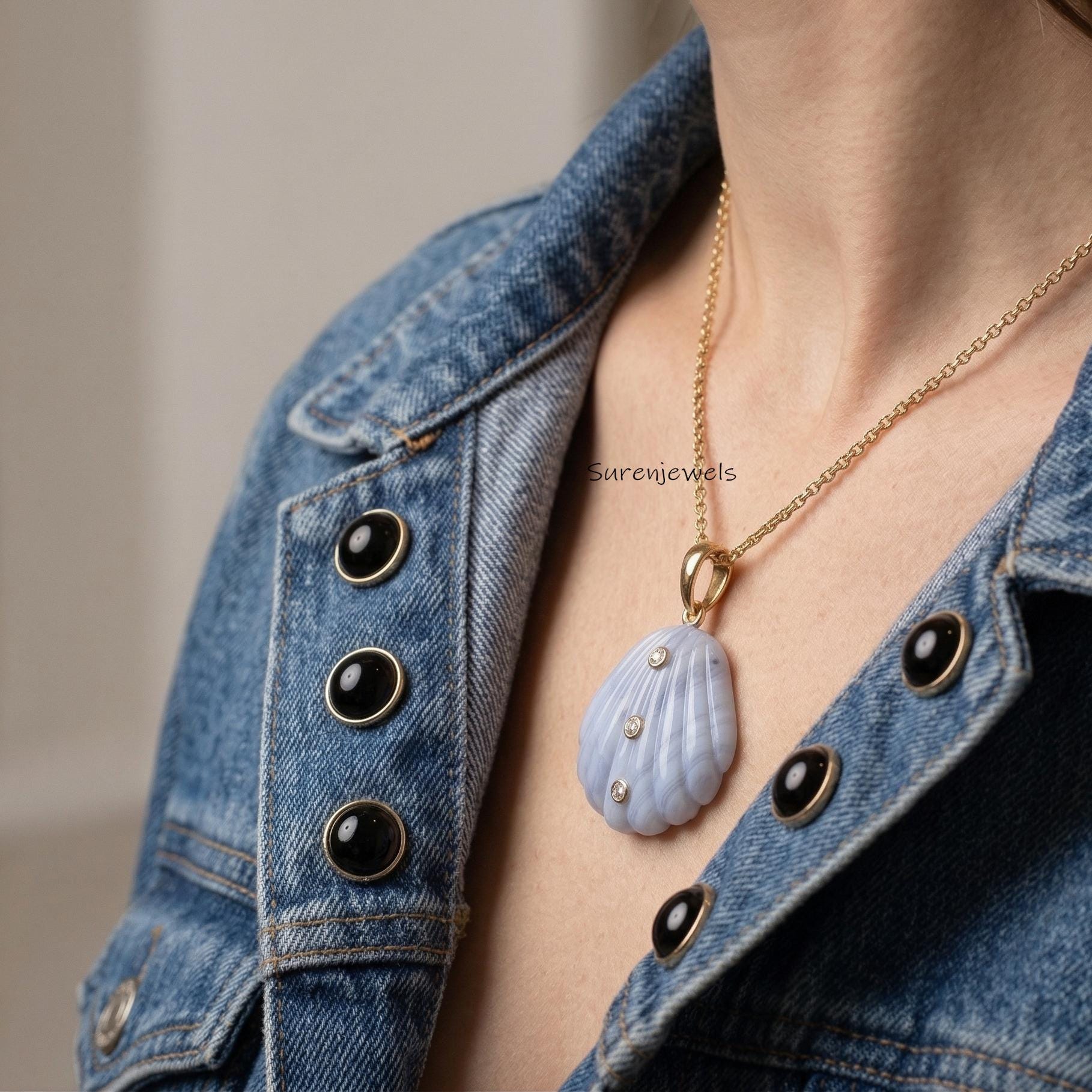 14k Gold Gemstone Scallop Shell Pendant, Hand Carved Jewelry - Suren Jewels | SKU: SJP