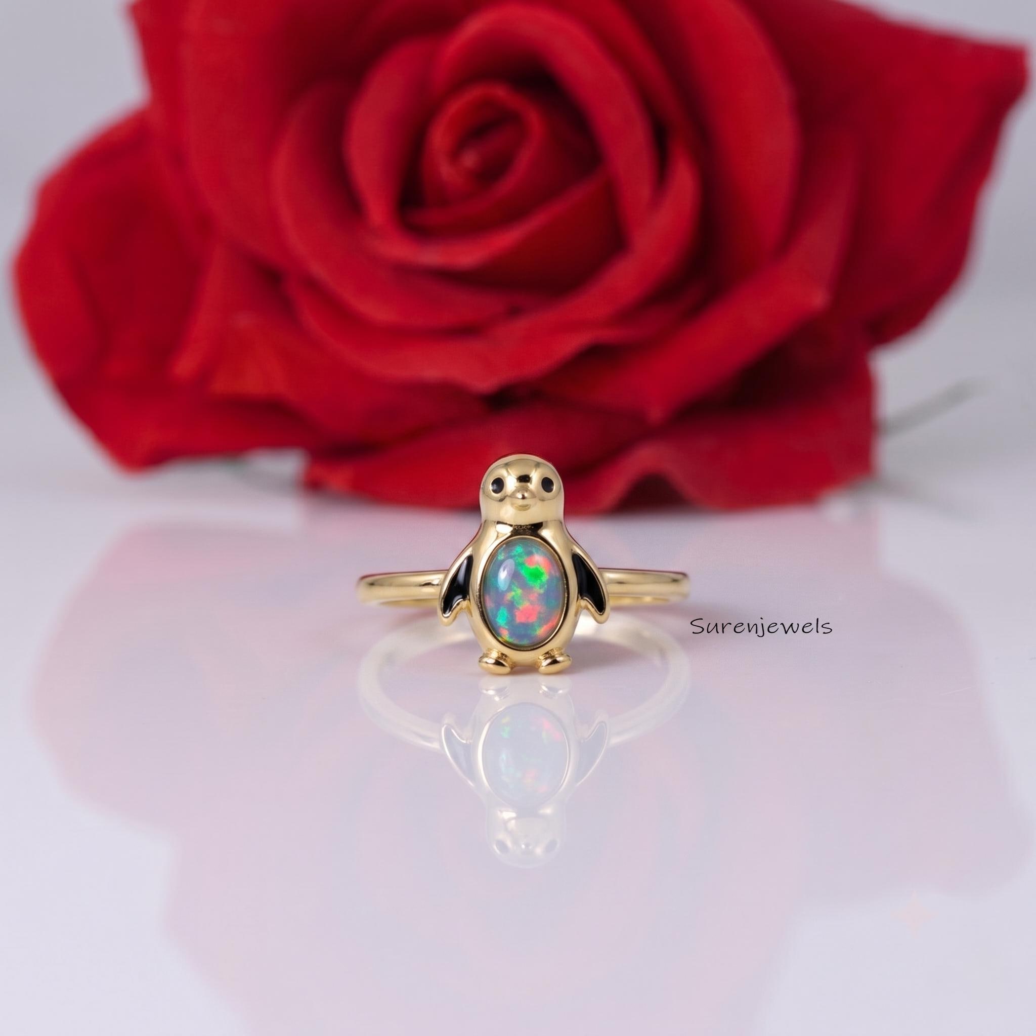 Gemstone Penguin Ring, Gold Penguin Jewelry, Dainty Animal Ring, Cute Penguin Statement Ring Minimalist Penguin Lover Gift -