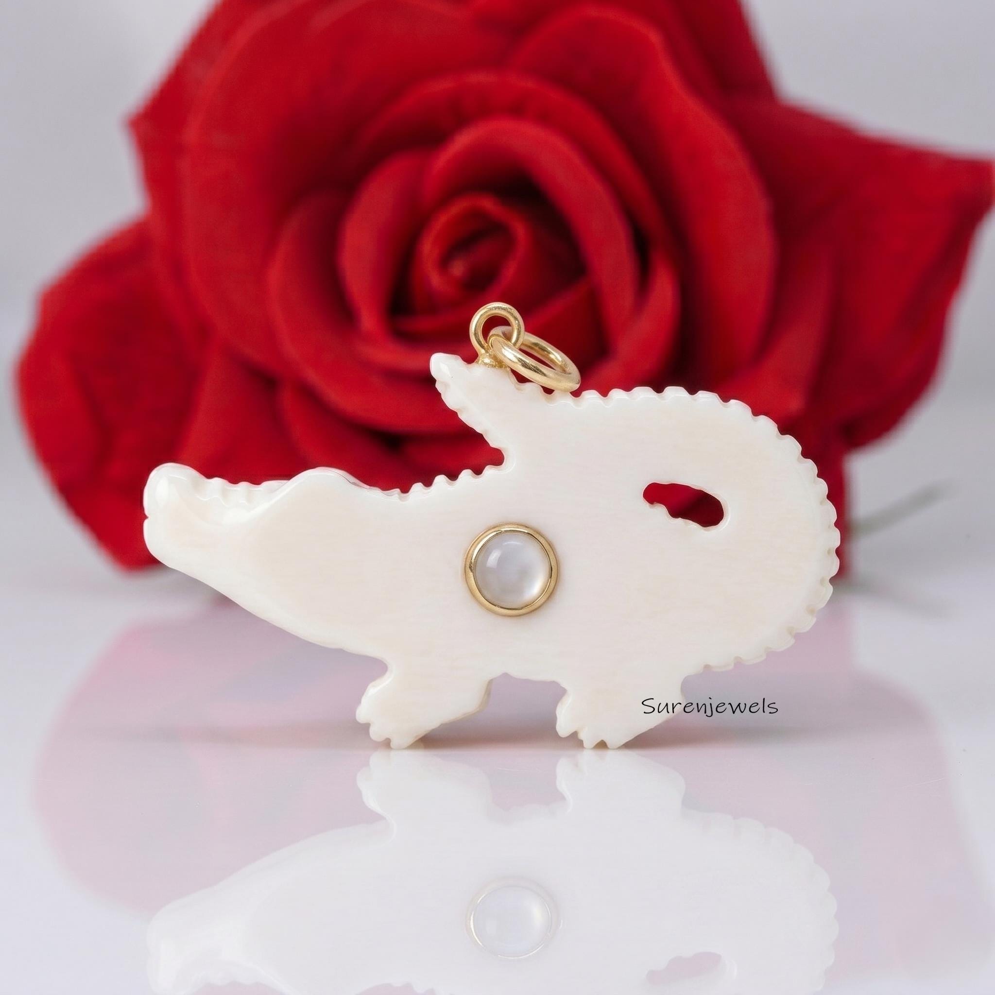 14k Gold Crocodile Pendant, 14k Gemstone Crocodile pendant, 14k Alligator Pendant, 14k Gold Gator Charm, Solid Gold Crocodile