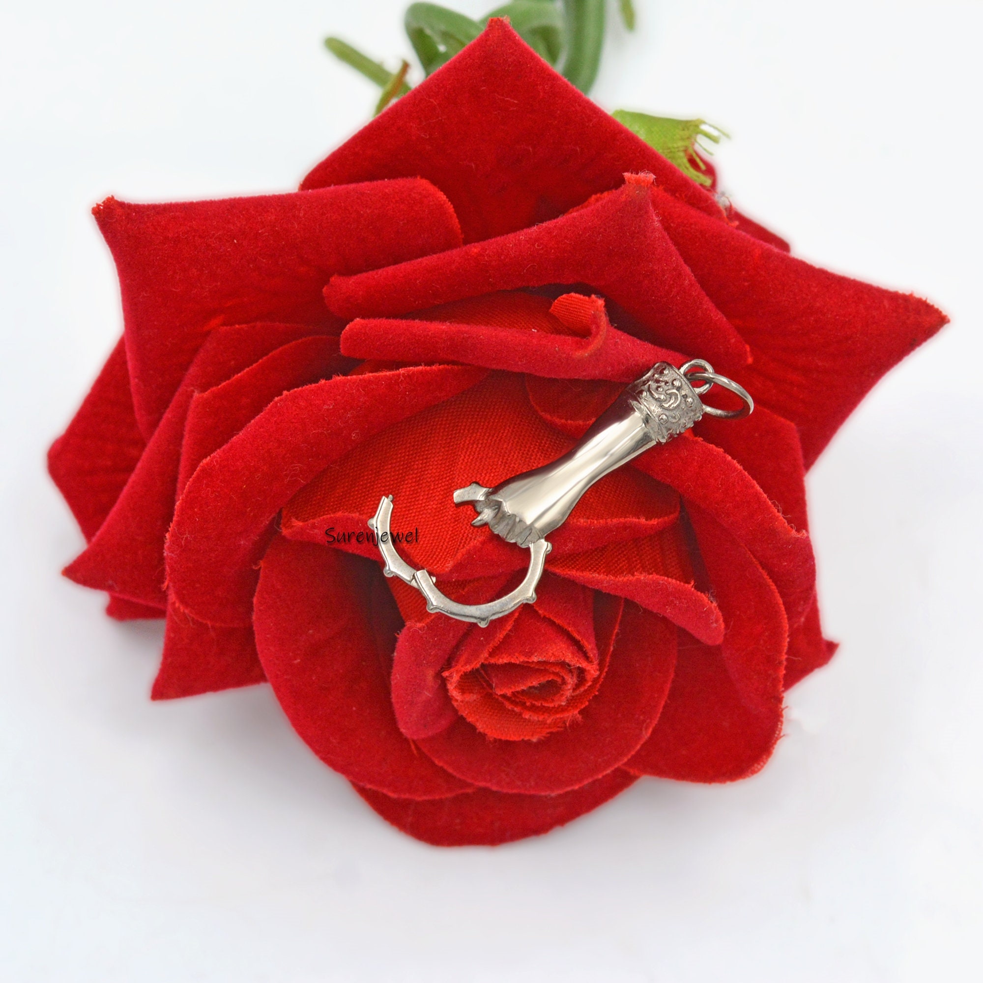 14k Gold Helping Hand Charm Holder: Figa Pendant Connector - View 4 - Suren Jewels | SKU: SJP908-SLYG