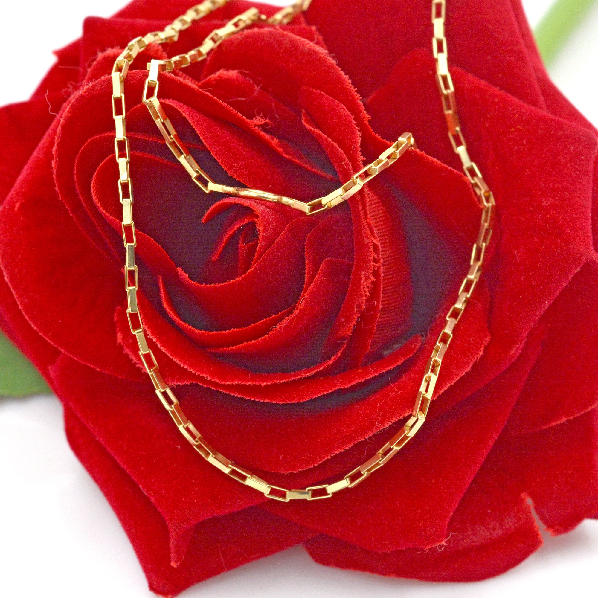 925 Silver Carabiner Box Chain Necklace: Square Link Padlock - View 4 - Suren Jewels | SKU: G25-SLNS-28I