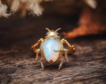 14k Gold Scarab Beetle Gemstone Ring: Egyptian Style