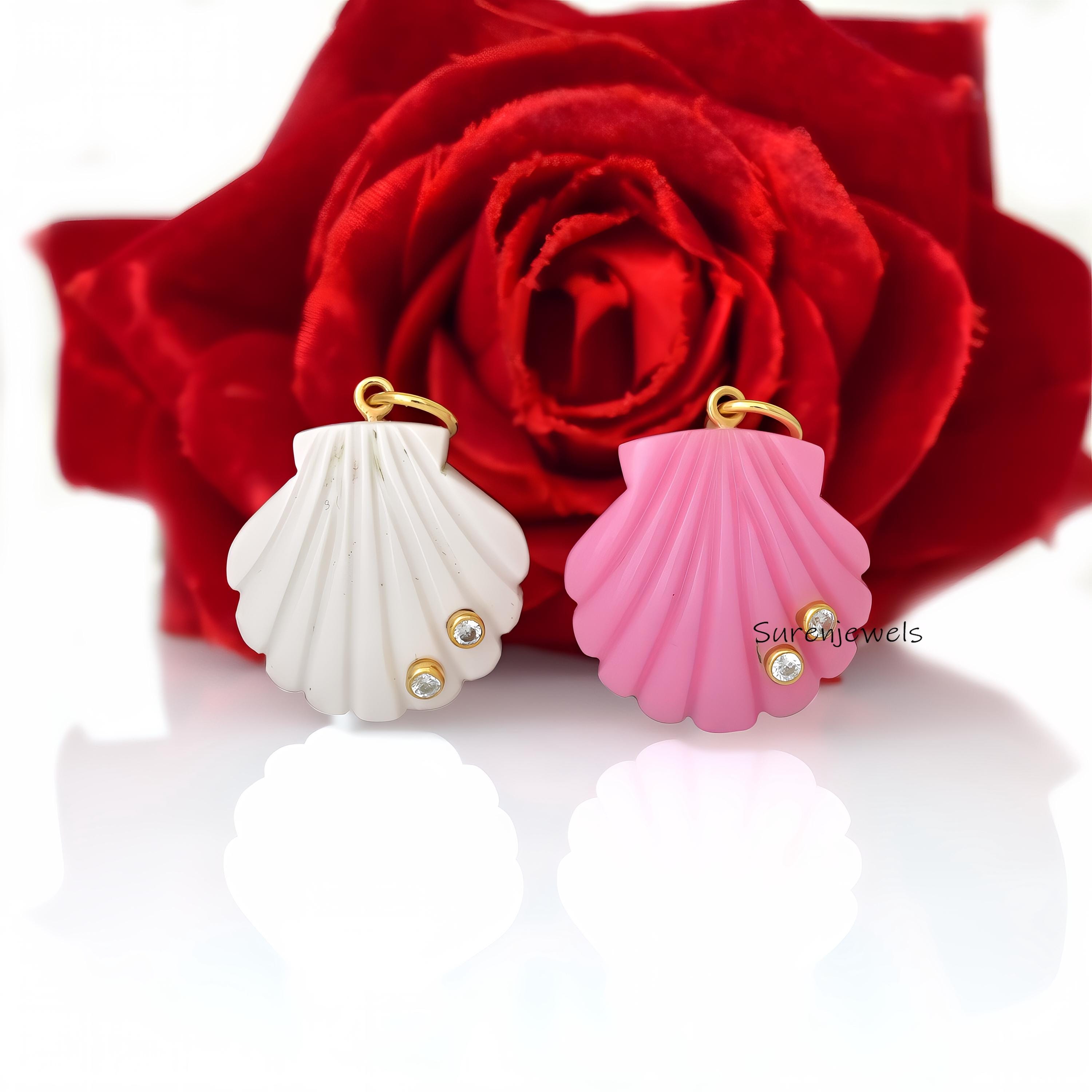 Hand Carved 14k Gold Scallop Shell Gemstone Pendant - Suren Jewels | SKU: SJP4728-SLYGAMCZ-30M,SJP