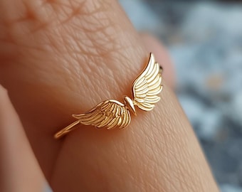 14k Gold Angel Wings Ring: Dainty Charm Jewelry
