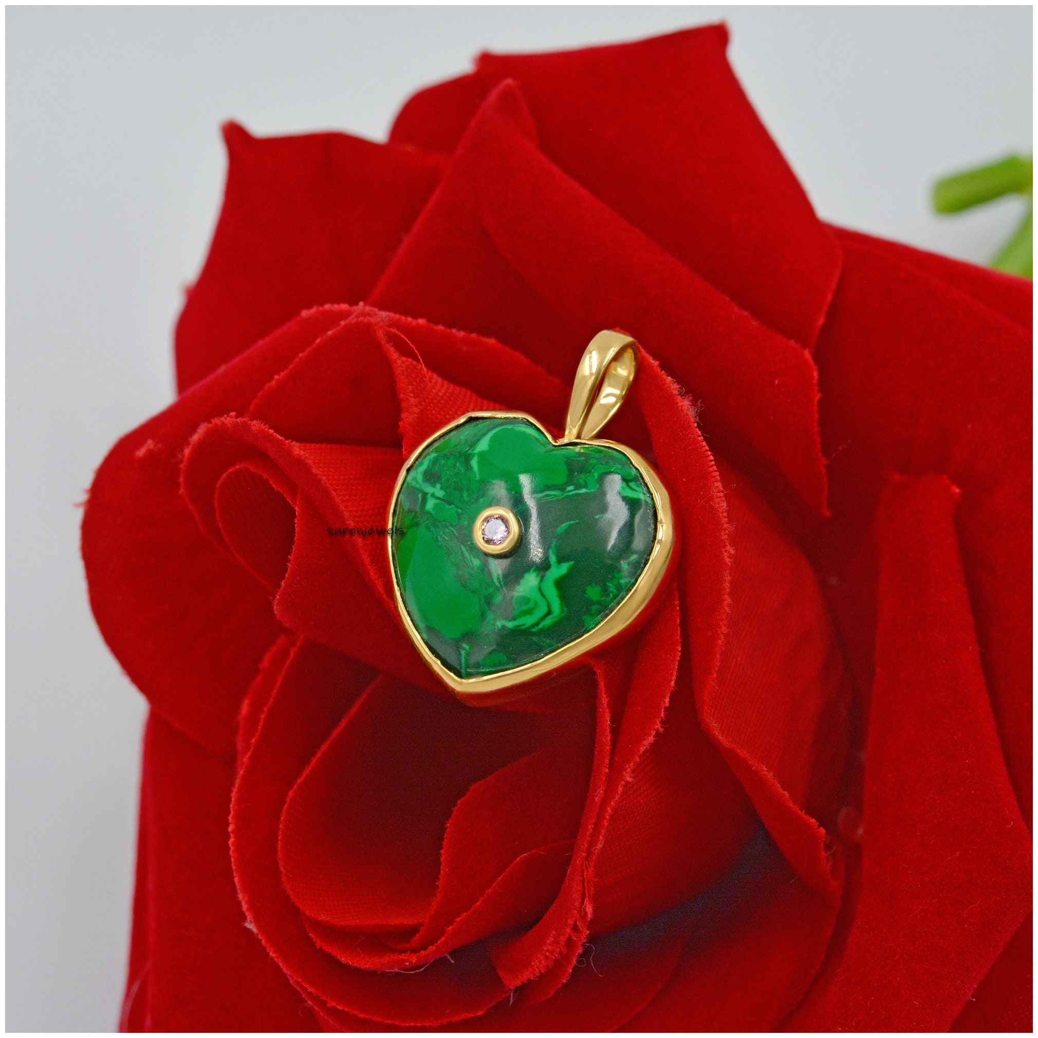 14k Gold Malachite Heart Pendant: Natural Gemstone Charm - Suren Jewels | SKU: SJP1368-9KYGLPZWT-20M