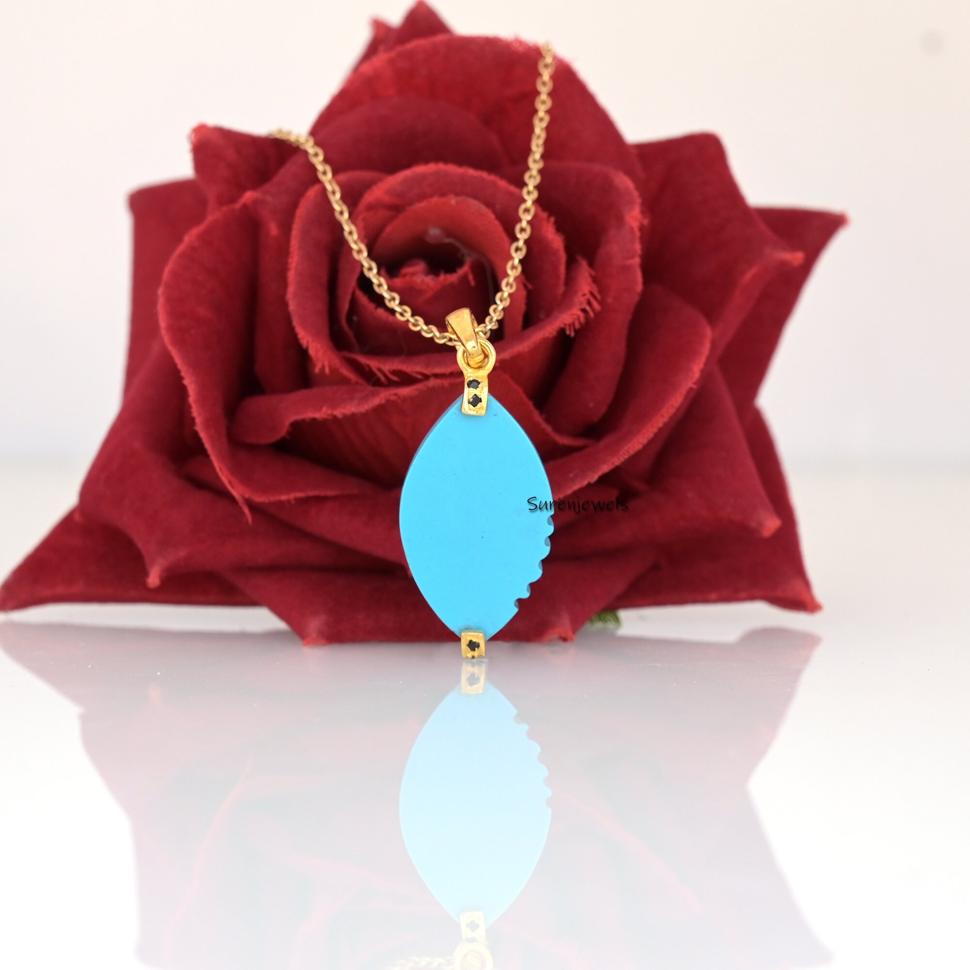 14k Gold Gemstone Cowrie Shell Pendant: Black Spinel & CZ - View 6 - Suren Jewels | SKU: SJP1790-SLYGBOCZPBS