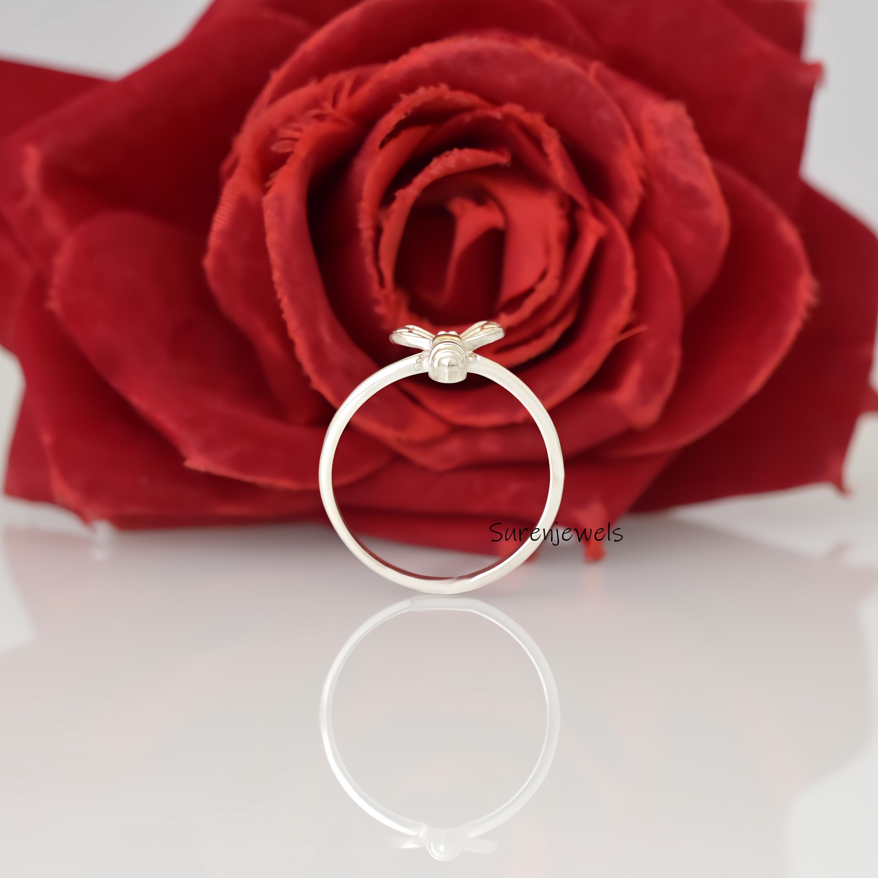 14K Solid Gold Bee Ring: Moissanite Honeycomb Jewelry - View 5 - Suren Jewels | SKU: SJR2914