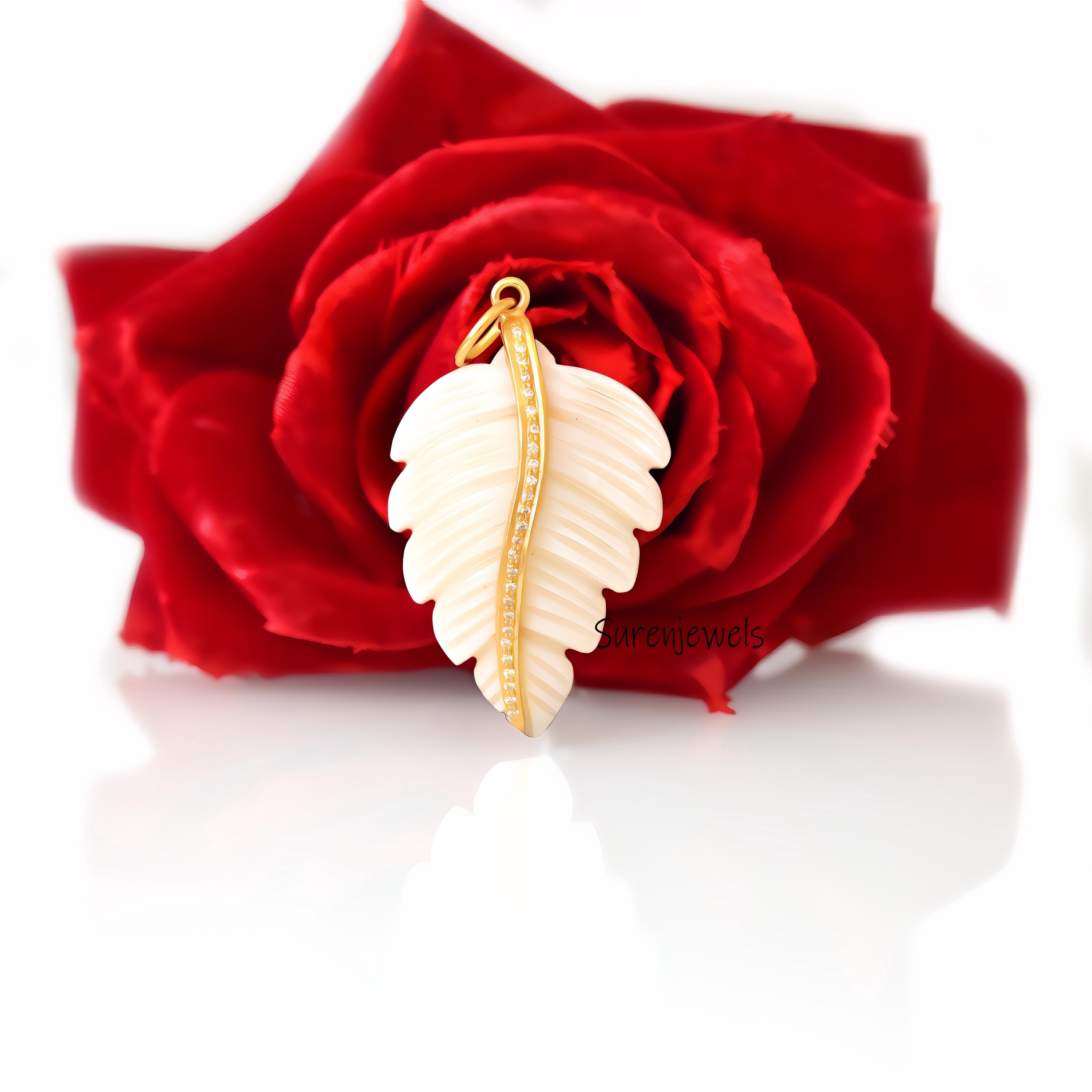 14k Gold Hand Carved Gemstone Leaf Pendant - Turquoise or Malachite - Suren Jewels | SKU: SJP5016-SLYGMOPCZ-25M
