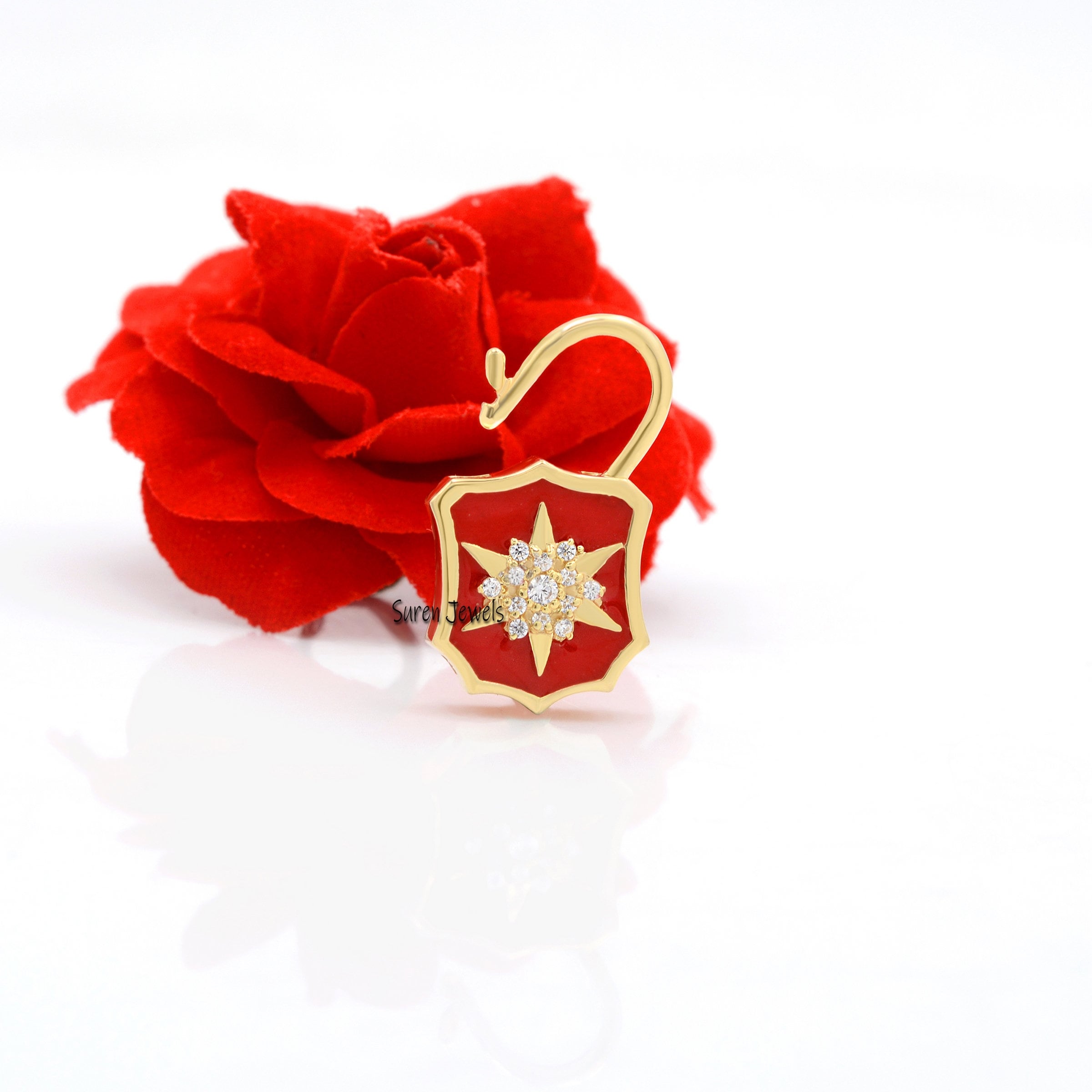 Enamel Starburst 925 Silver Padlock Pendant: Cubic Zircon Gemstone - View 6 - Suren Jewels | SKU: SJP499-SLRGELBCZ-N47-18