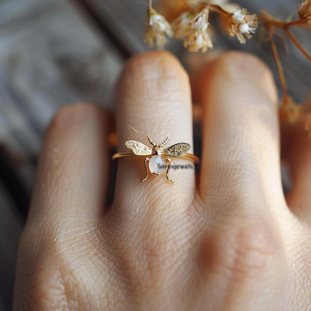 14k Gold Gemstone honey Bee Ring - Suren Jewels | SKU: etsy_14k-gold-gemstone-honey-bee-ring