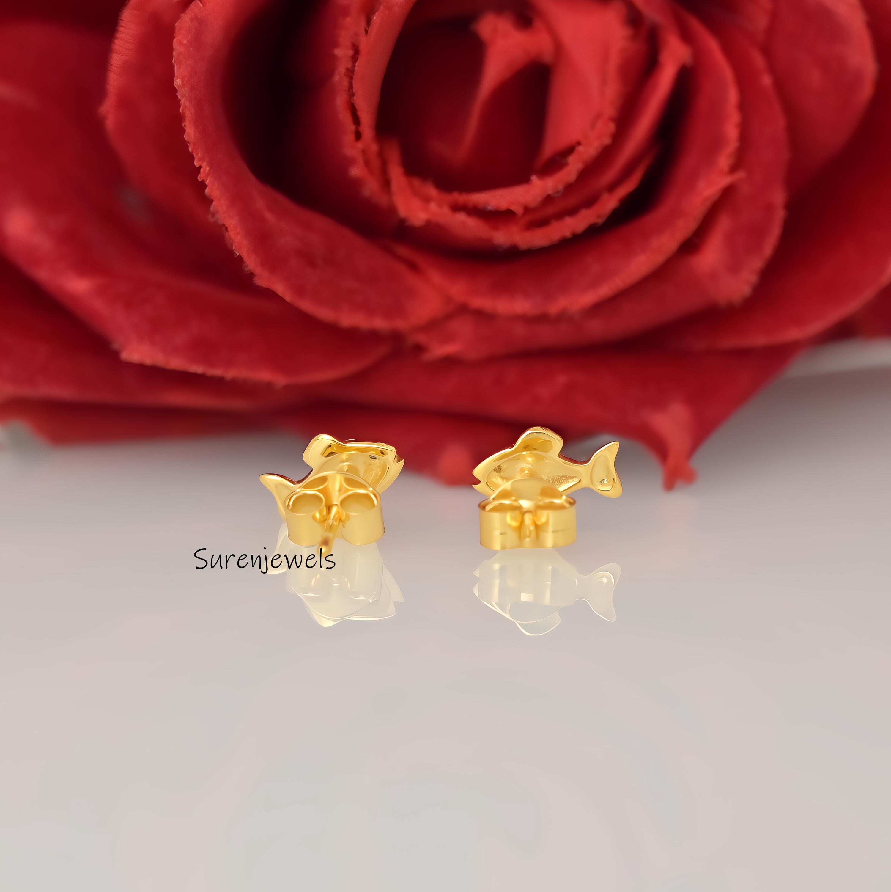 14k Gold Puff Fish Stud Earrings, Dainty Lucky Fish, 10mm - View 5 - Suren Jewels | SKU: SJE1823-SLYGDI-10M