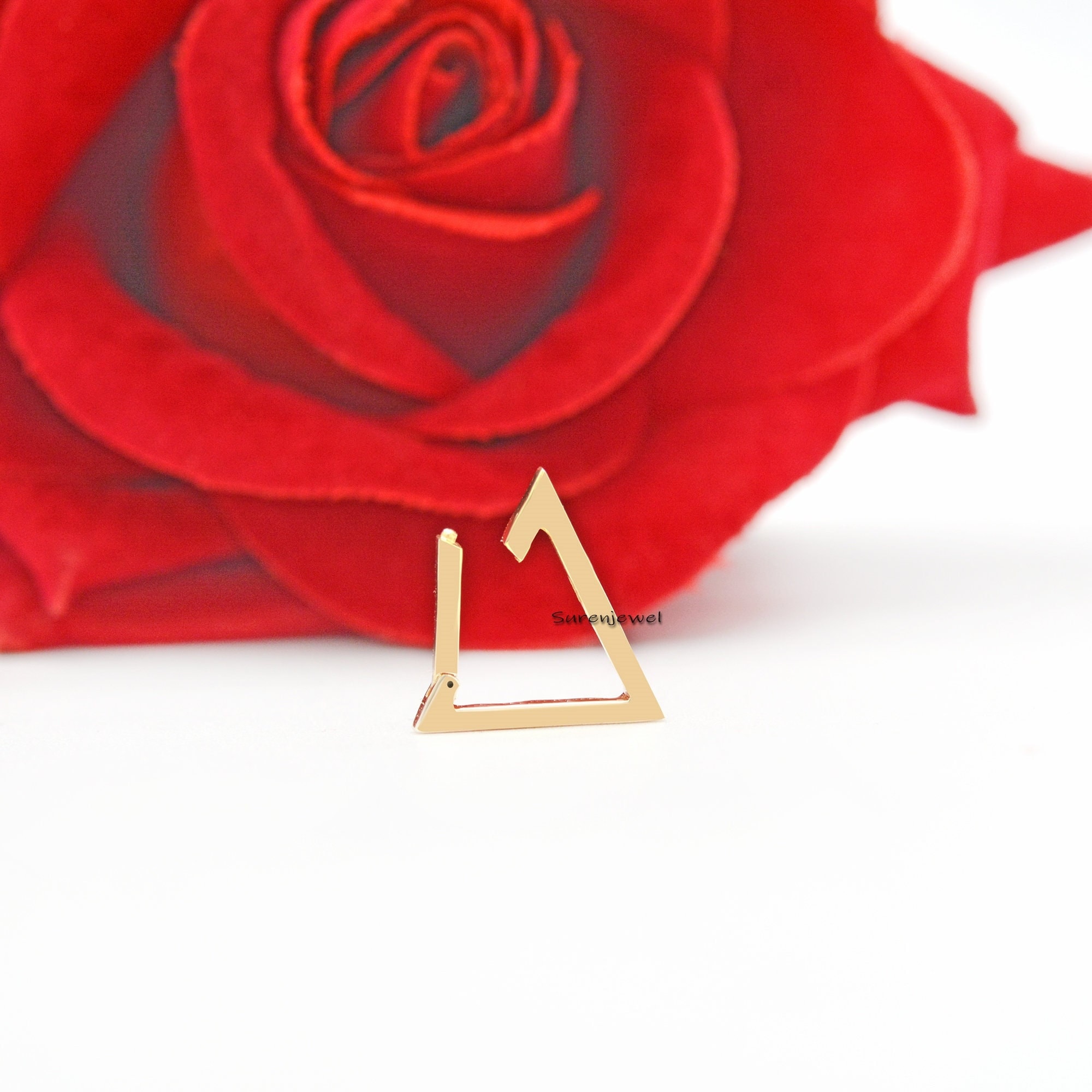 14k Gold Triangle Charm Holder: Snap Lock Pendant (15x15 MM) - Suren Jewels | SKU: SJP450-SLYG