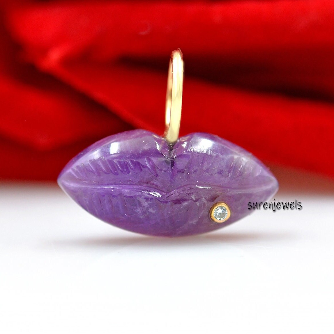 14k Gold Gemstone Lips Pendant: Handmade Carved Jewelry - View 5 - Suren Jewels | SKU: SJP1288-SLYGAMWT