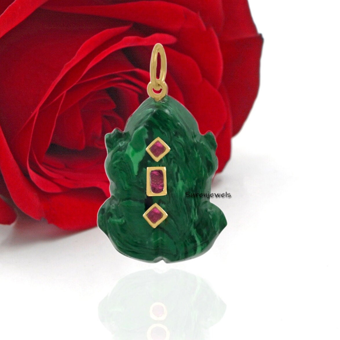 14k Gold Malachit Frosch Anhänger mit Ruby CZ Akzenten