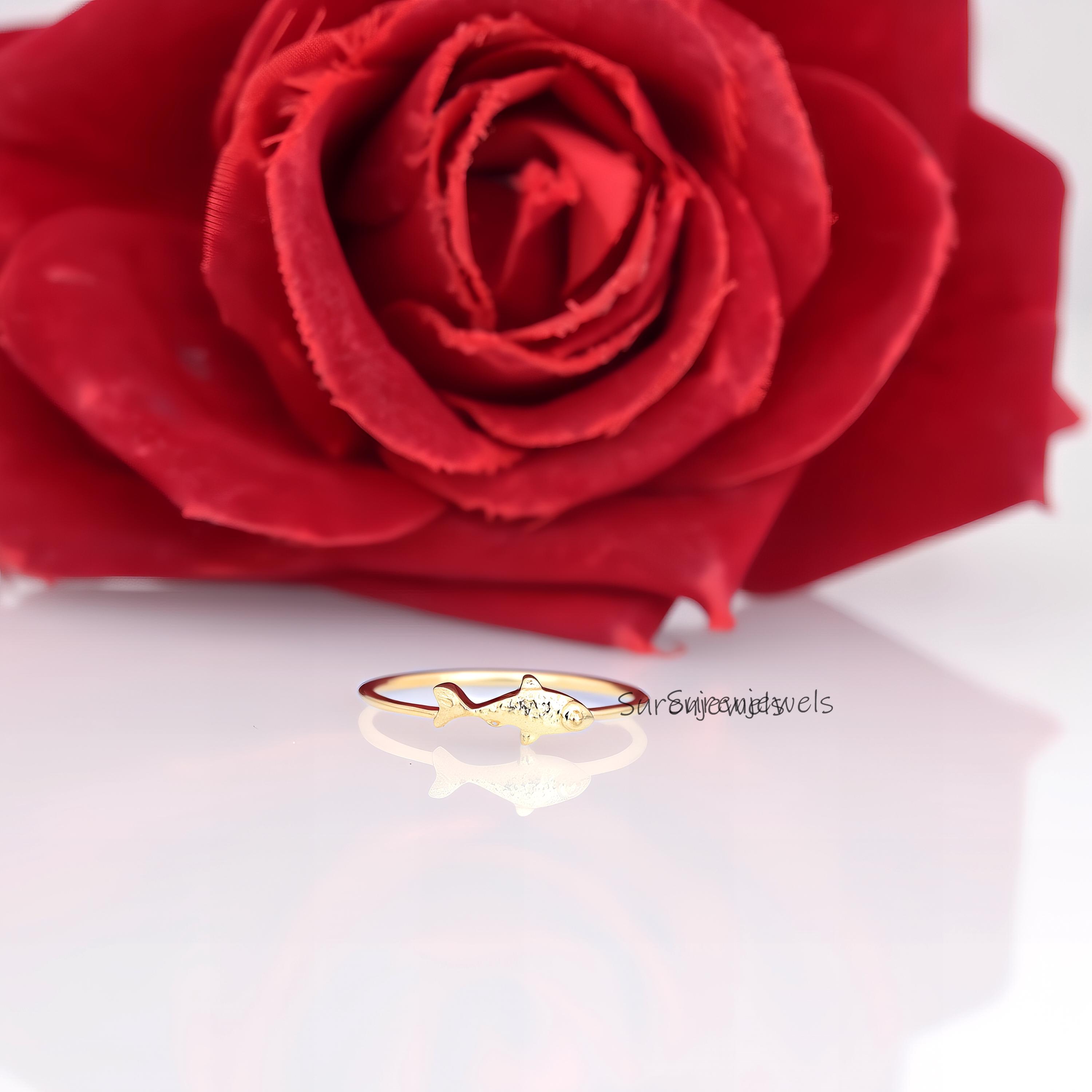 14K Gold Fish Ring: Carved Ichthys Ring for Women - View 4 - Suren Jewels | SKU: SJR2784-SLYG-US-8