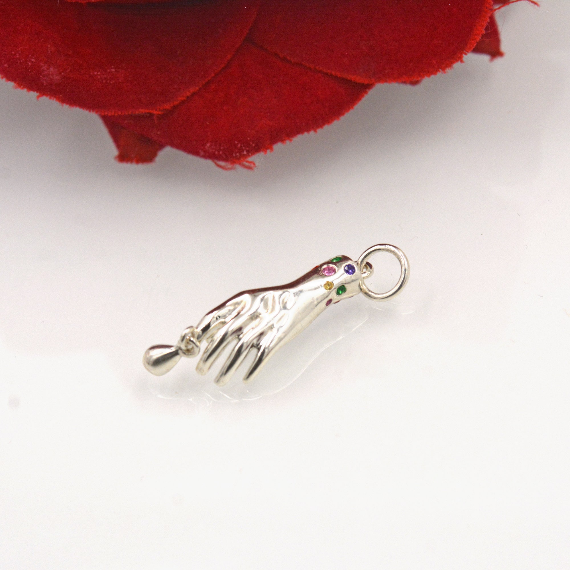 925 Silver Figa Hand Pendant: Good Luck Charm Jewelry - View 6 - Suren Jewels | SKU: SJP1527-SLNSMTCS
