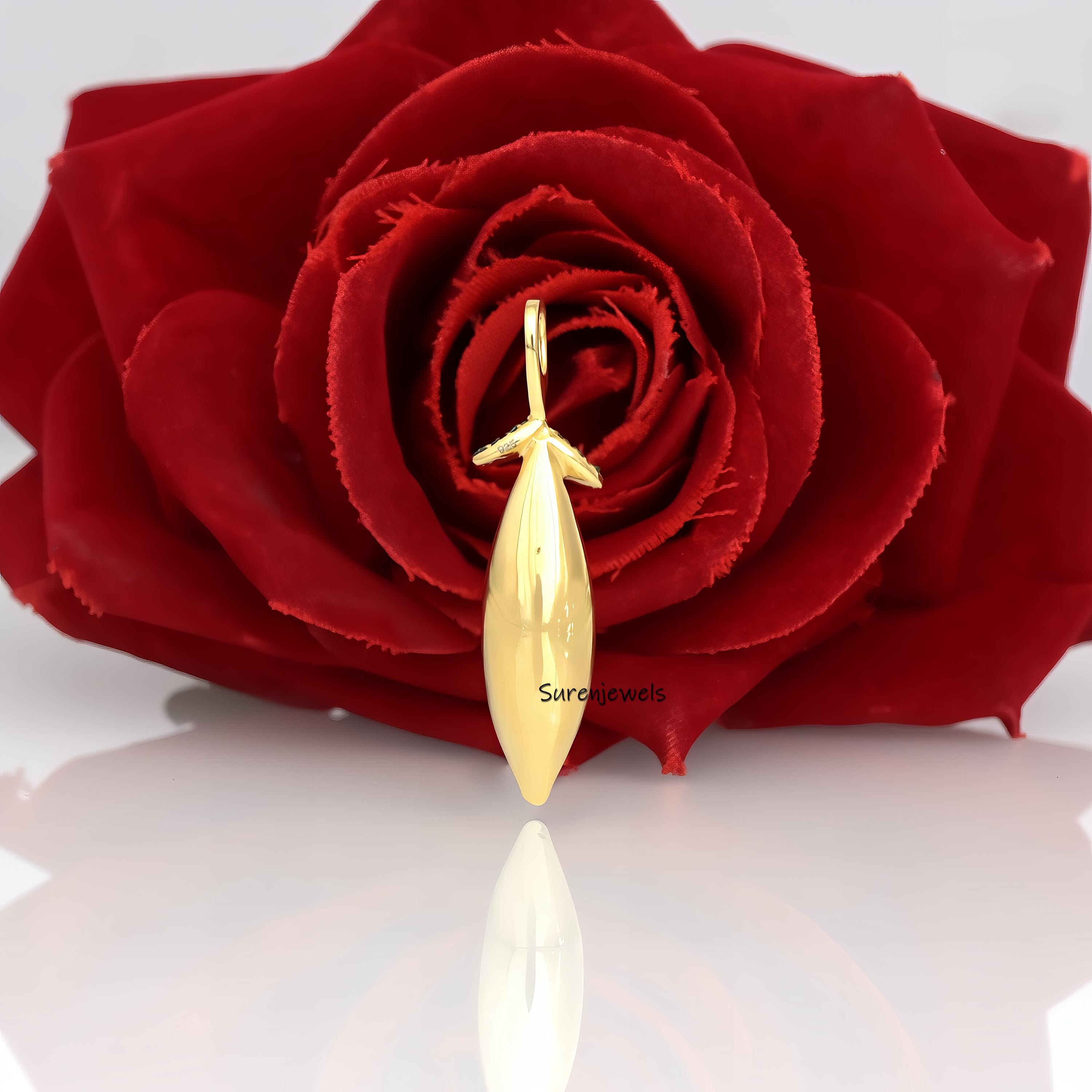 Vintage 14k Solid Gold Peas Pendant: Handmade Gemstone Design - View 3 - Suren Jewels | SKU: SJP1571-SLYGCHGCZ
