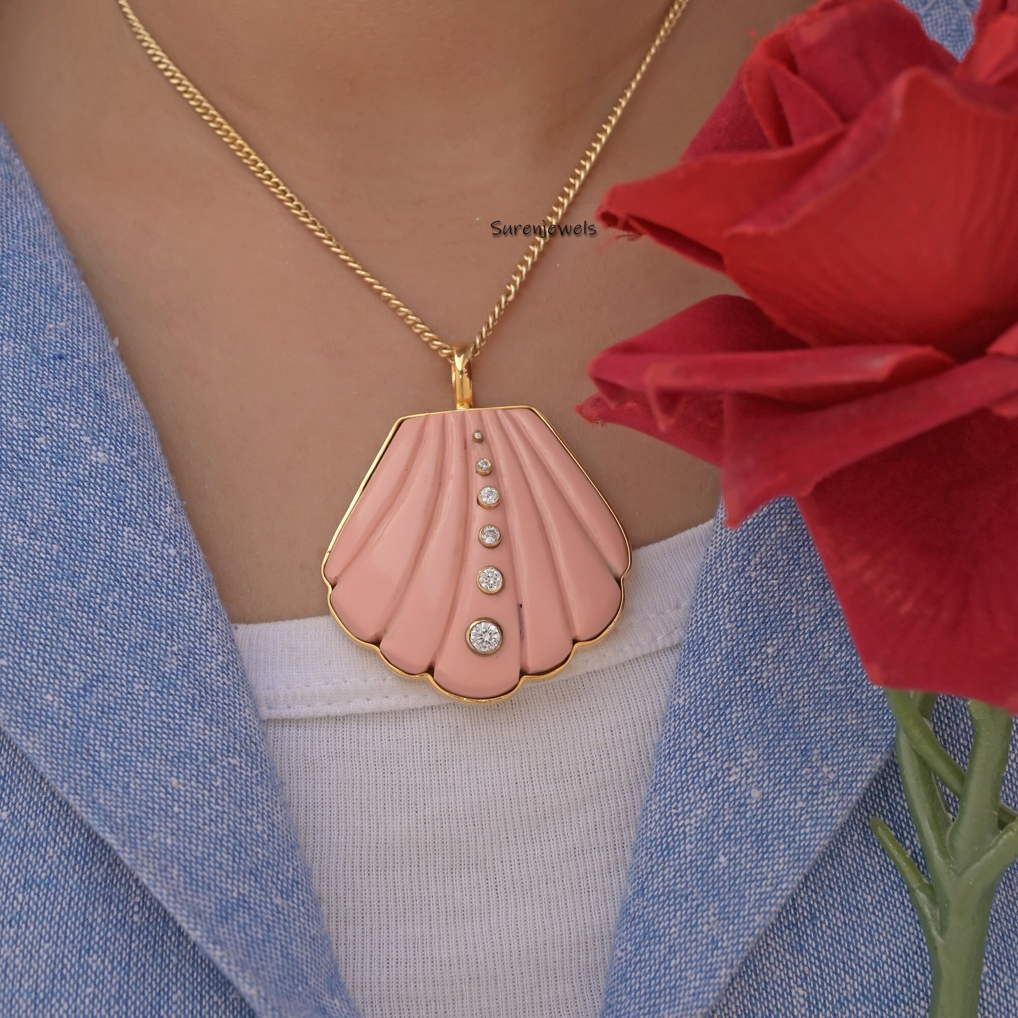 14K Gold Scallop Shell Pendant: Gemstone Beach Jewelry - View 7 - Suren Jewels | SKU: SJP2958-SLYGPOPCZ
