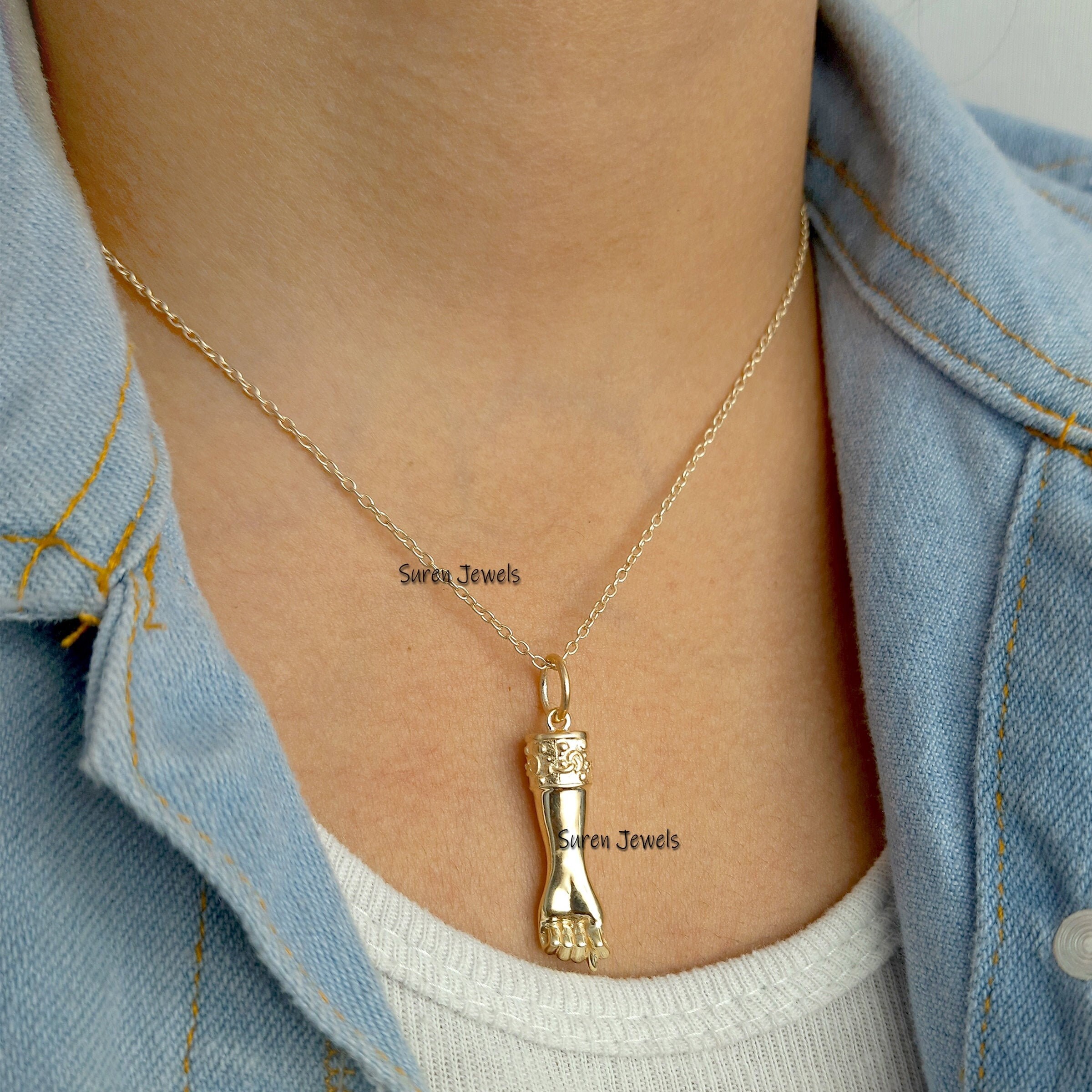 Sterling Silver Figa Hand Pendant: Good Luck Charm Jewelry - View 3 - Suren Jewels | SKU: SJP52-SLYG-35M-N41-18I