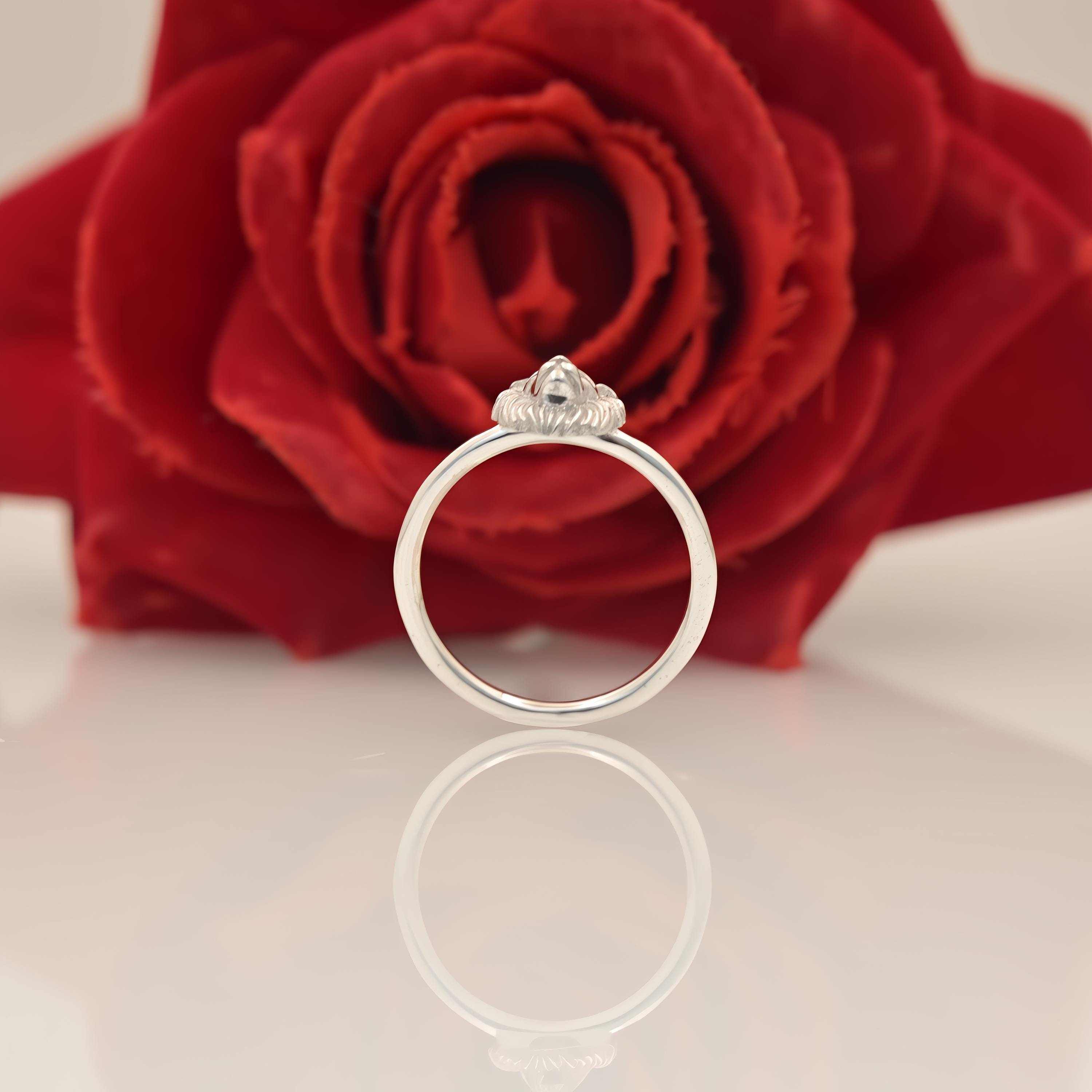14k Gold Lion Head Ring: Dainty Animal Jewelry - View 6 - Suren Jewels | SKU: SJR2923