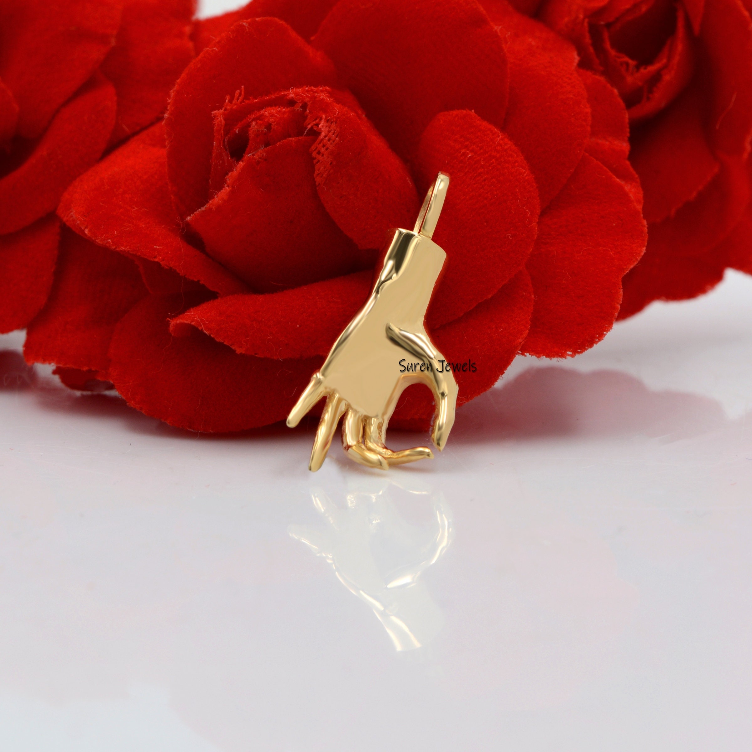 14K Gold Figa Hand Pendant: Good Luck Charm Jewelry - View 3 - Suren Jewels | SKU: SJP740-SLYG-25M