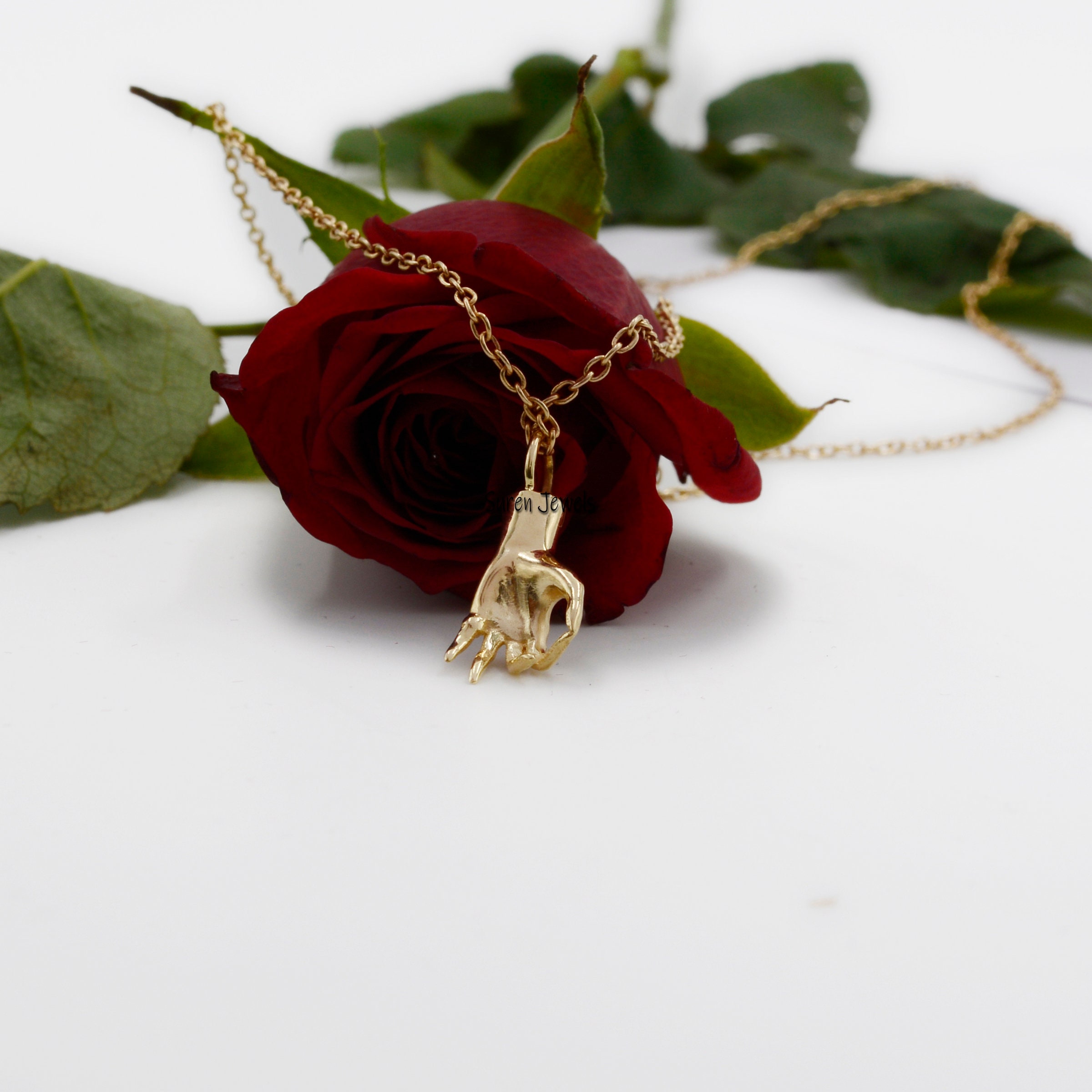 14K Gold Figa Hand Pendant: Good Luck Charm Jewelry - View 4 - Suren Jewels | SKU: SJP740-SLYG-25M
