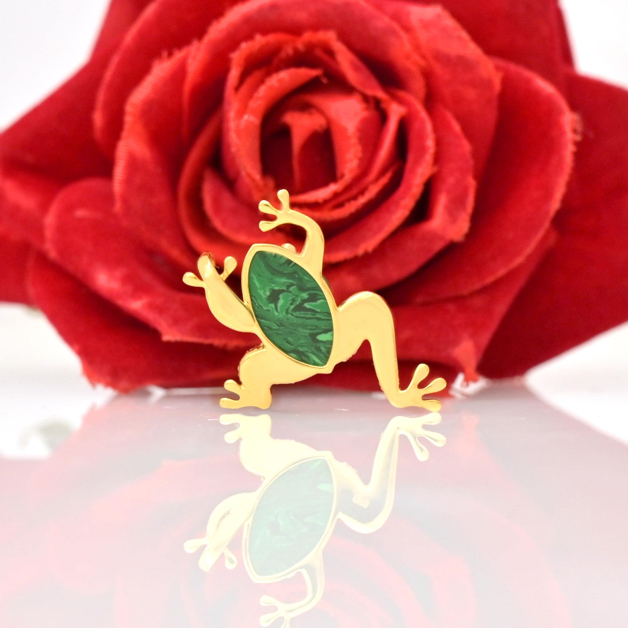 14K Gold Malachite Frog Pendant: Hand Carved Animal Jewelry - View 4 - Suren Jewels | SKU: SJP1415-SLYGMKBKCZWCZ