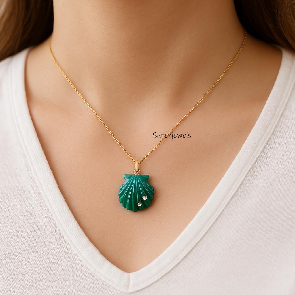 Hand Carved 14k Gold Scallop Shell Gemstone Pendant - View 3 - Suren Jewels | SKU: SJP4728-SLYGAMCZ-30M,SJP