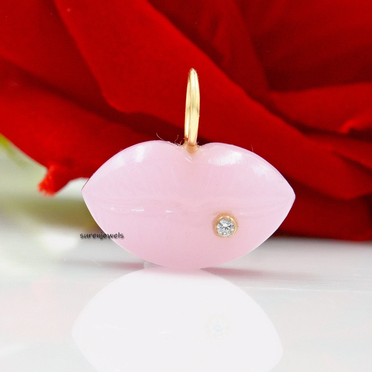 14k Gold Gemstone Lips Pendant: Handmade Carved Jewelry - Suren Jewels | SKU: SJP1288-SLYGAMWT