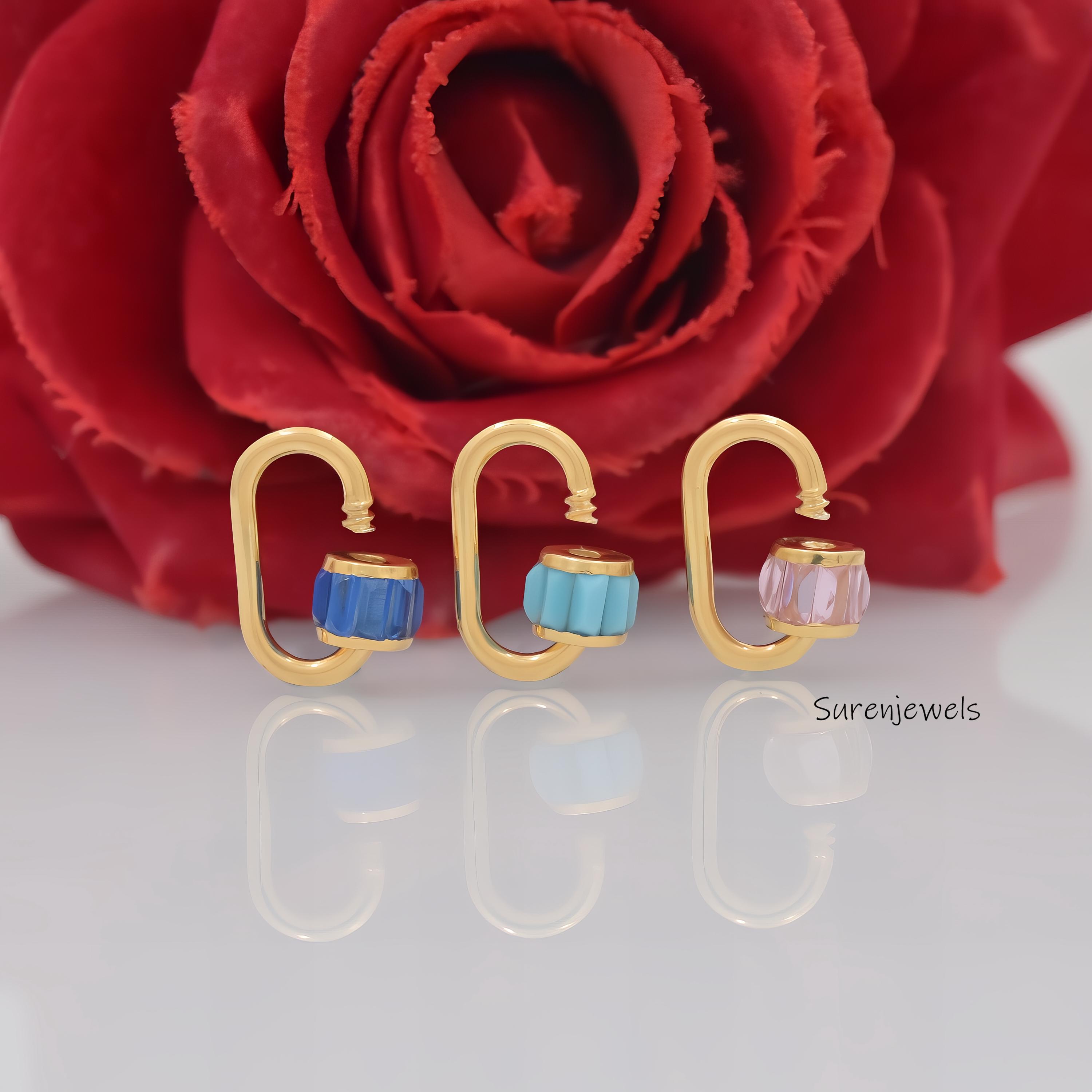 14K Gold Emerald Baguette Carabiner Lock: Necklace Jewelry - Suren Jewels | SKU: SJC162-9KYGBTTEM-19M