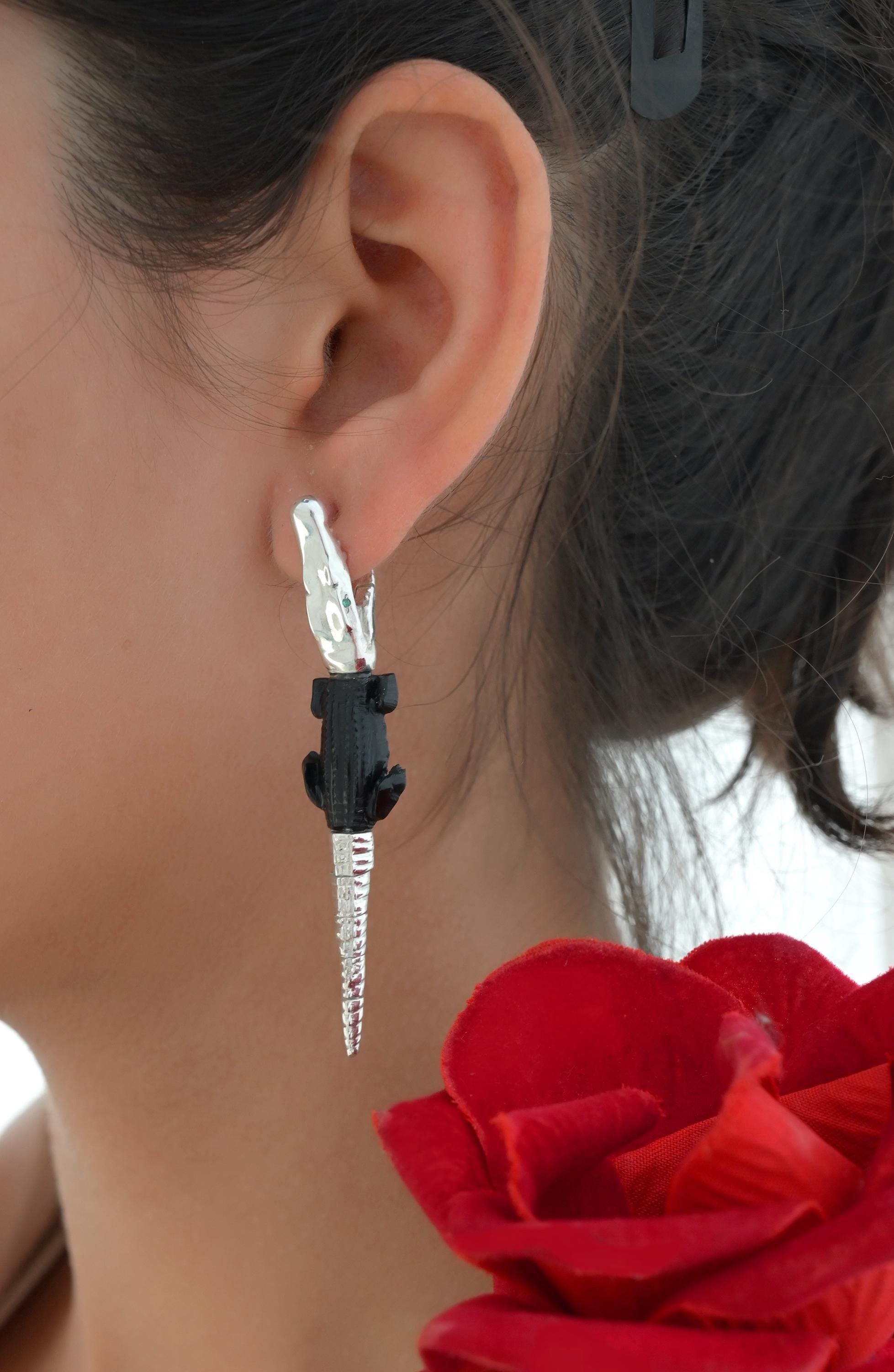 14k Gold Crocodile Earrings: Emerald Accent, Animal Jewelry - View 5 - Suren Jewels | SKU: SJE1015-SLYGWA