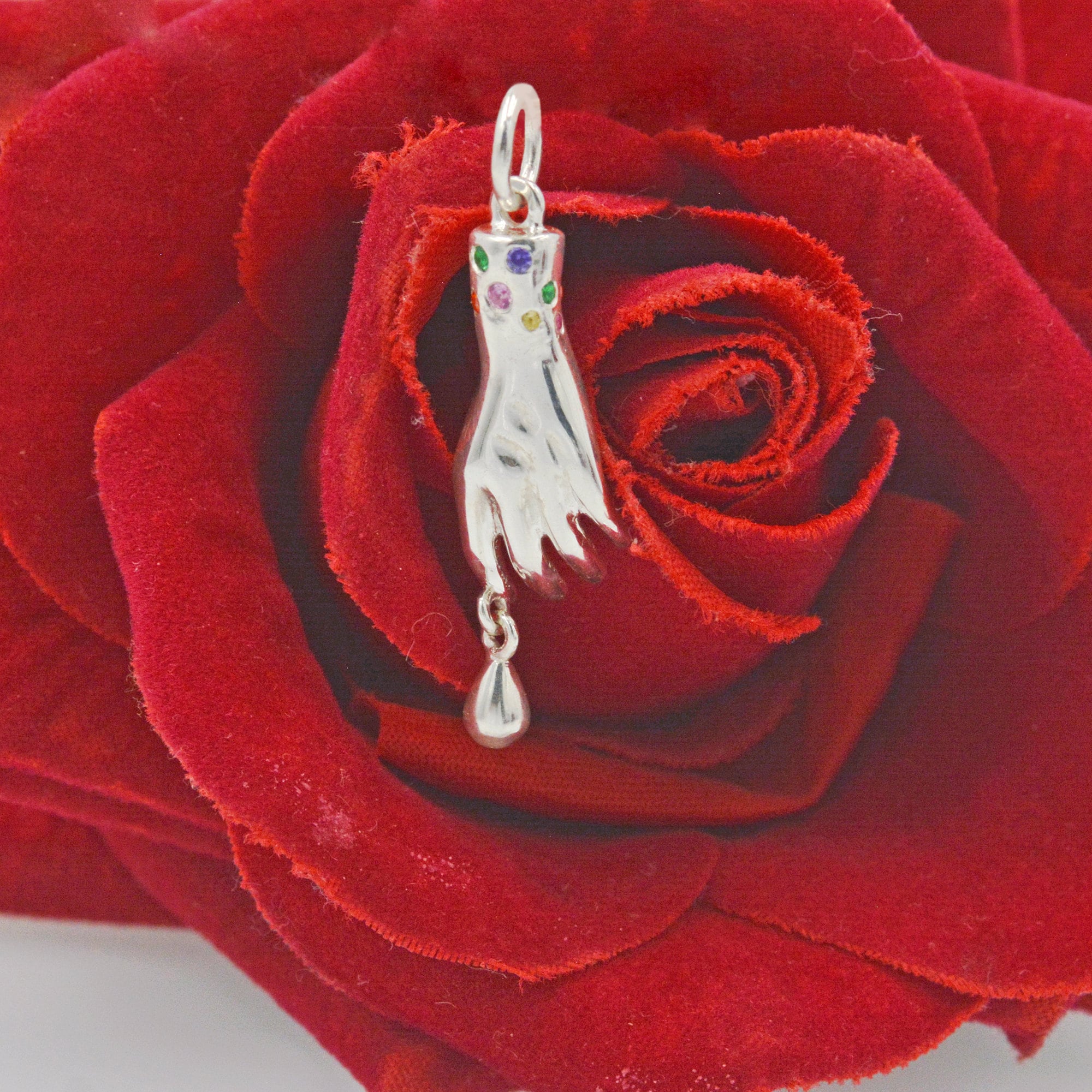 925 Silver Figa Hand Pendant: Good Luck Charm Jewelry - View 4 - Suren Jewels | SKU: SJP1527-SLNSMTCS