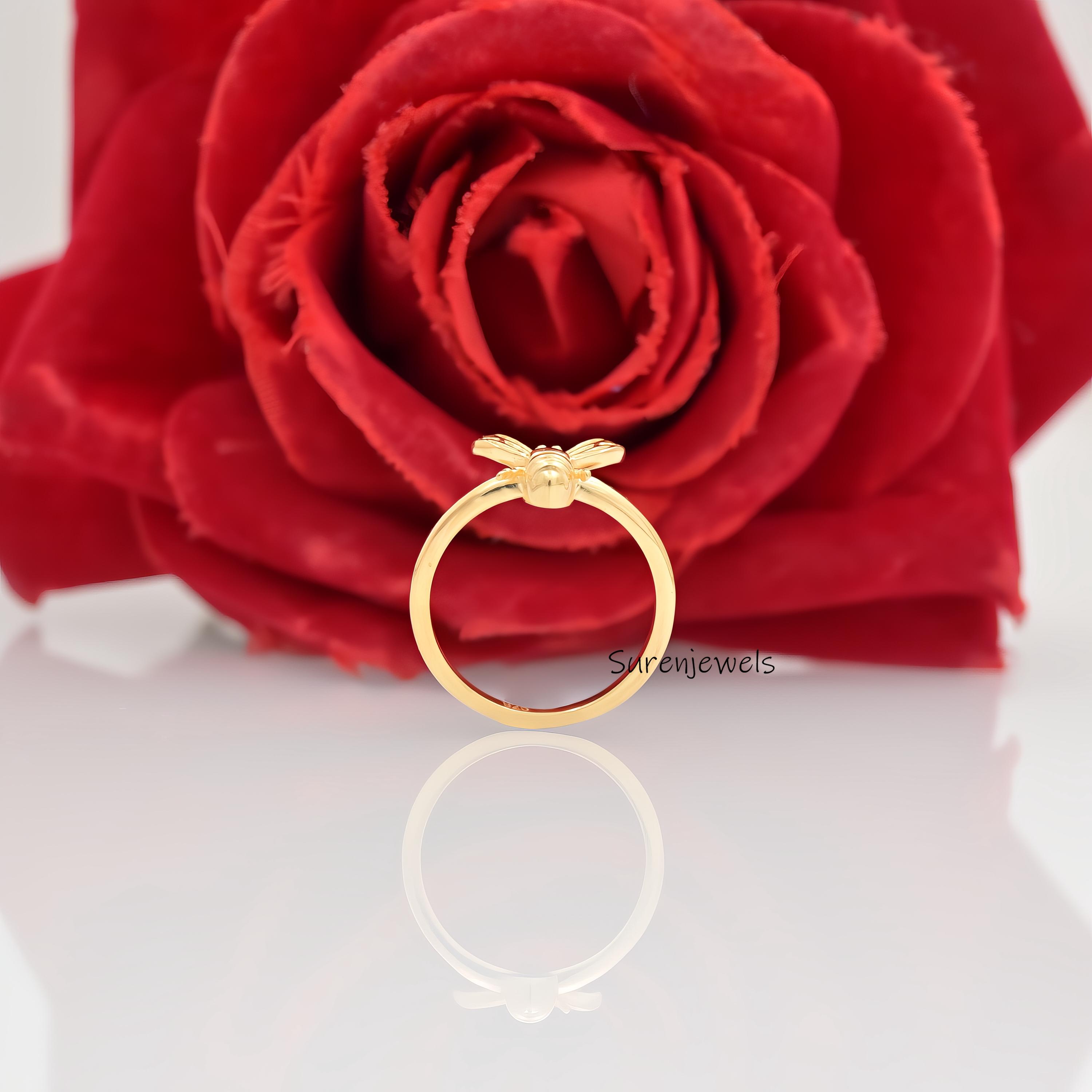 14K Solid Gold Bee Ring: Moissanite Honeycomb Jewelry - View 6 - Suren Jewels | SKU: SJR2914