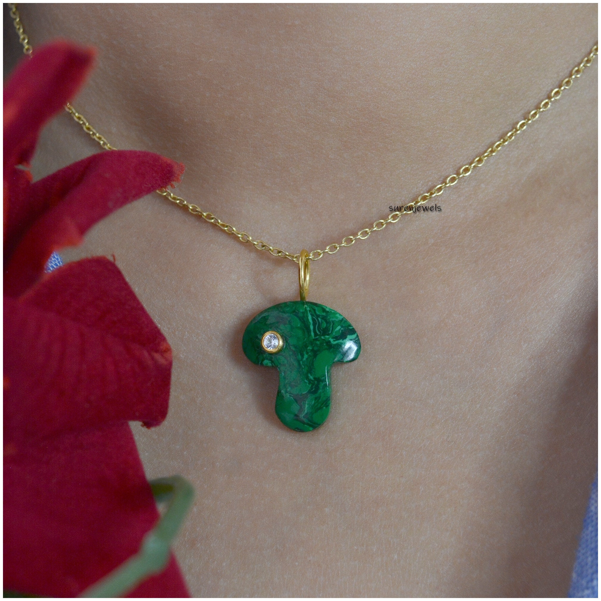 14k Gold Hand Carving Gemstone Mushroom Pendant - View 6 - Suren Jewels | SKU: SJP1188-SLNSRQMN
