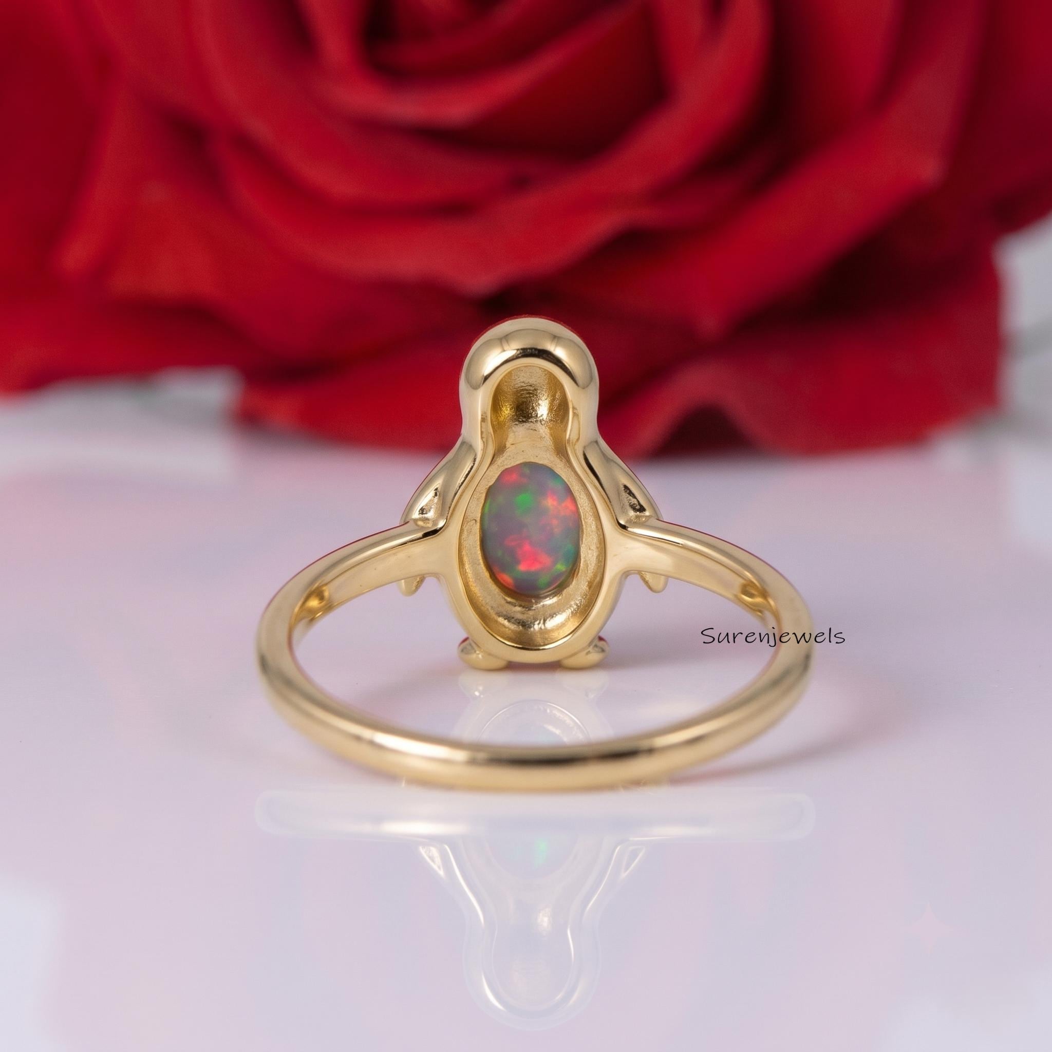 Gemstone Penguin Ring, Gold Penguin Jewelry, Dainty Animal Ring, Cute Penguin Statement Ring Minimalist Penguin Lover Gift -