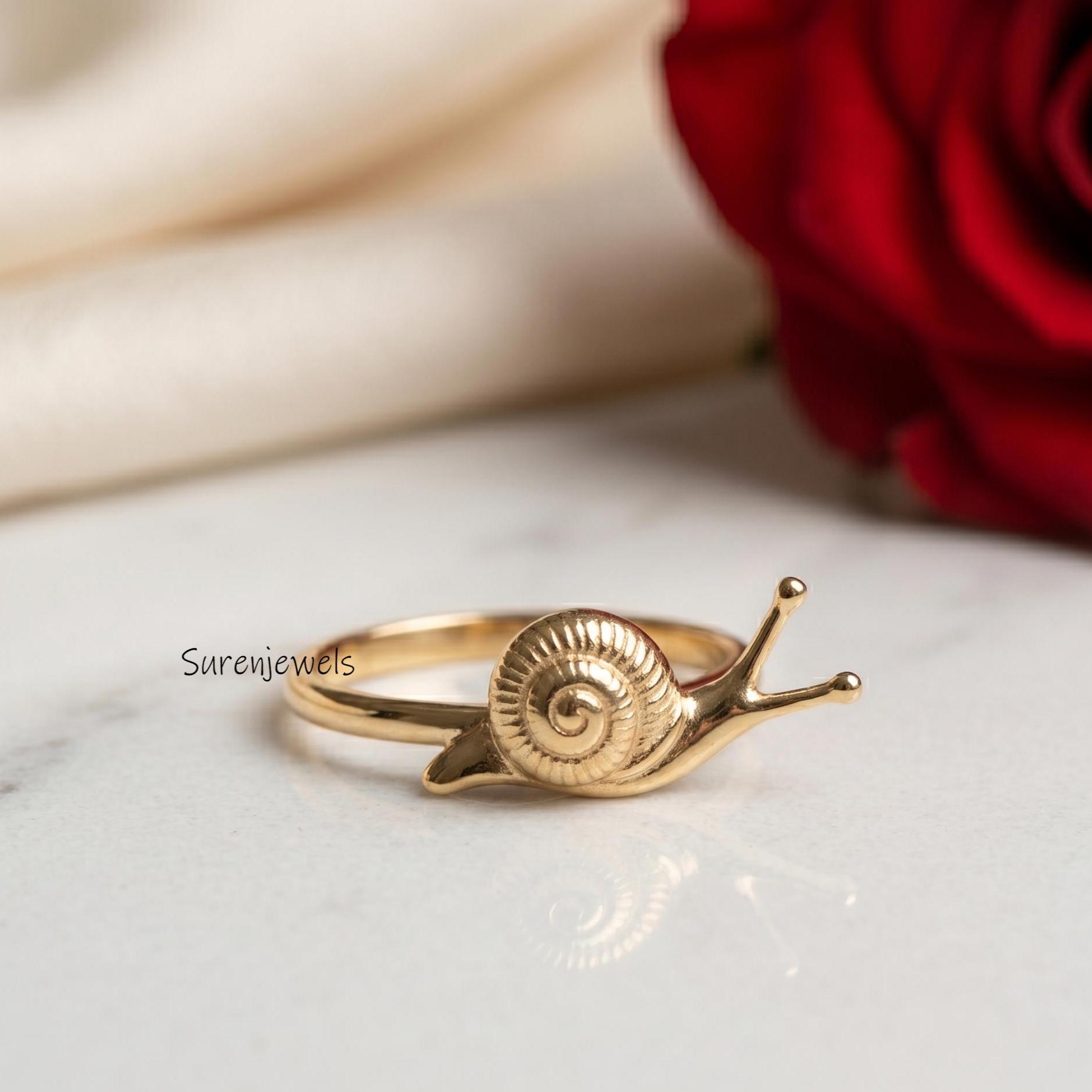 Solid 14K Gold Snail Ring, Dainty Snail Ring, Gold Snail Jewelry, Unique Sea Animal Inspired Wear Ring, Spiral Shell Ring, S