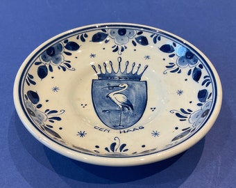 Small Zenith Gouda handpainted Delft dish for Den Haag, The Hague, 1970s