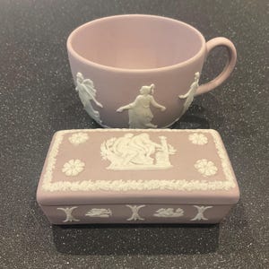 Wedgwood Lilac jasperware cup and trinket box, 1980s