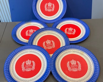 Set of 6 rare Queen’s Silver Jubilee paper plates! 1977 - how many have survived?